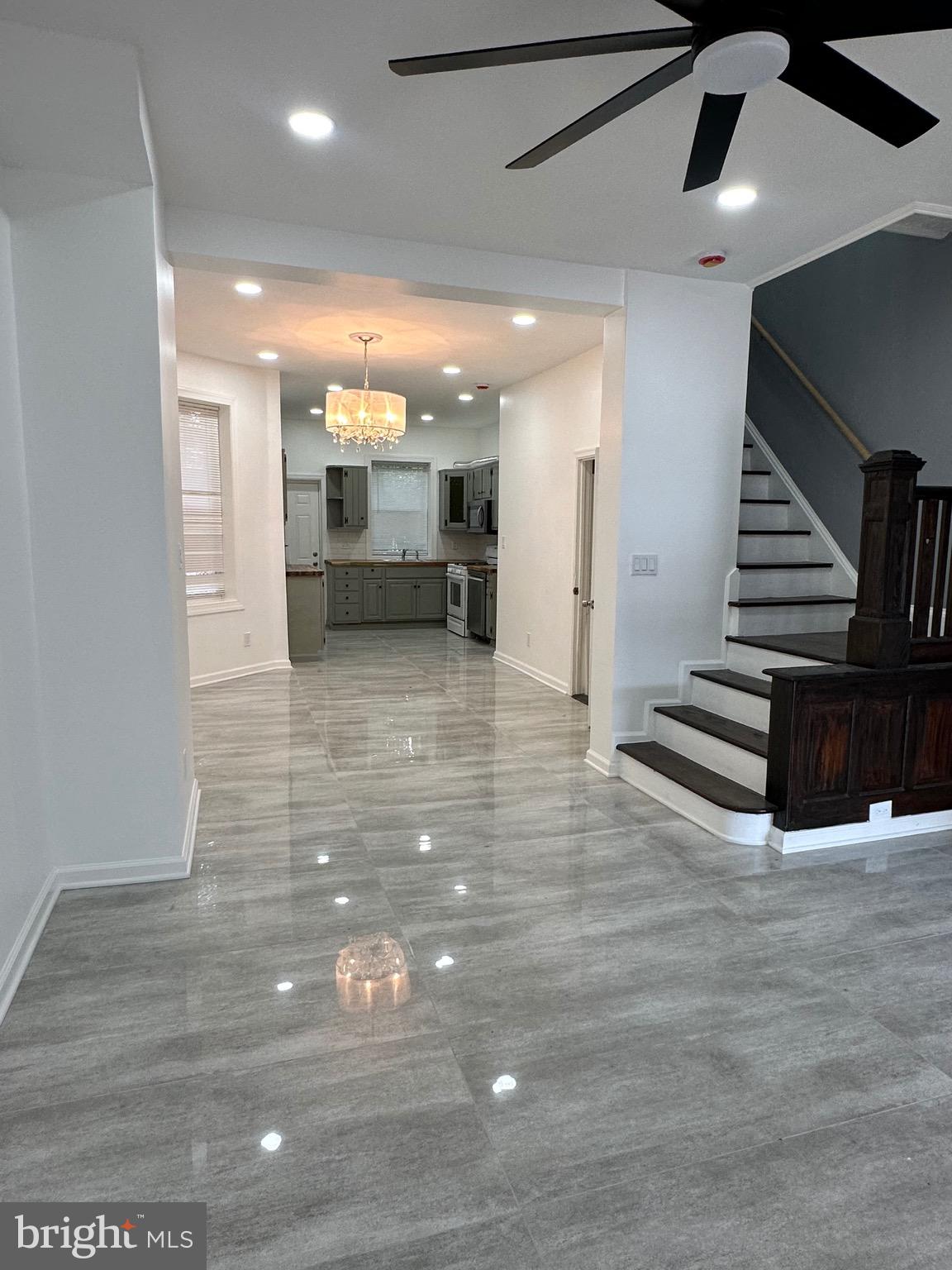 HUNTING PARK - Residential Lease