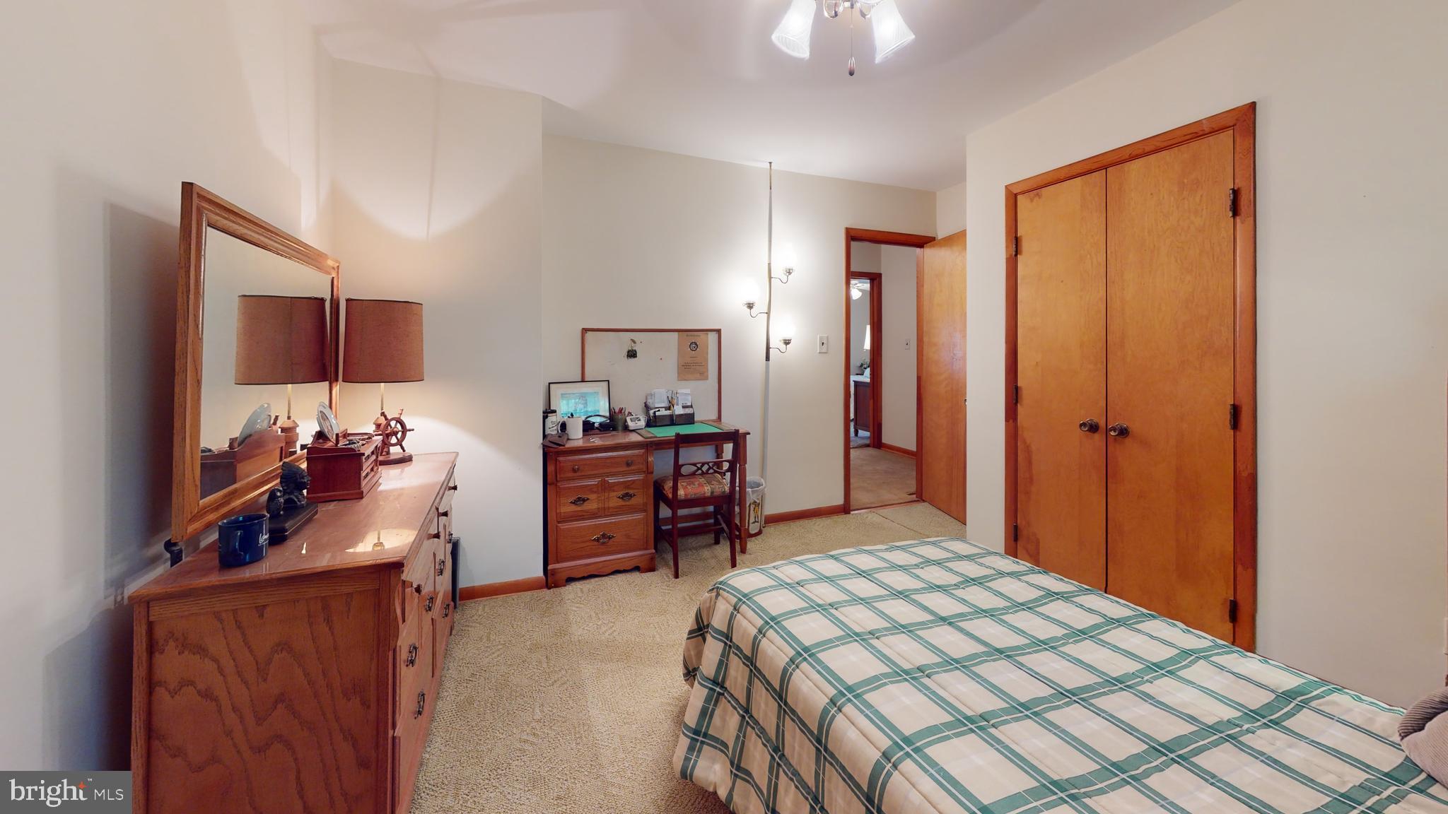 PRESLEY MANOR - Residential