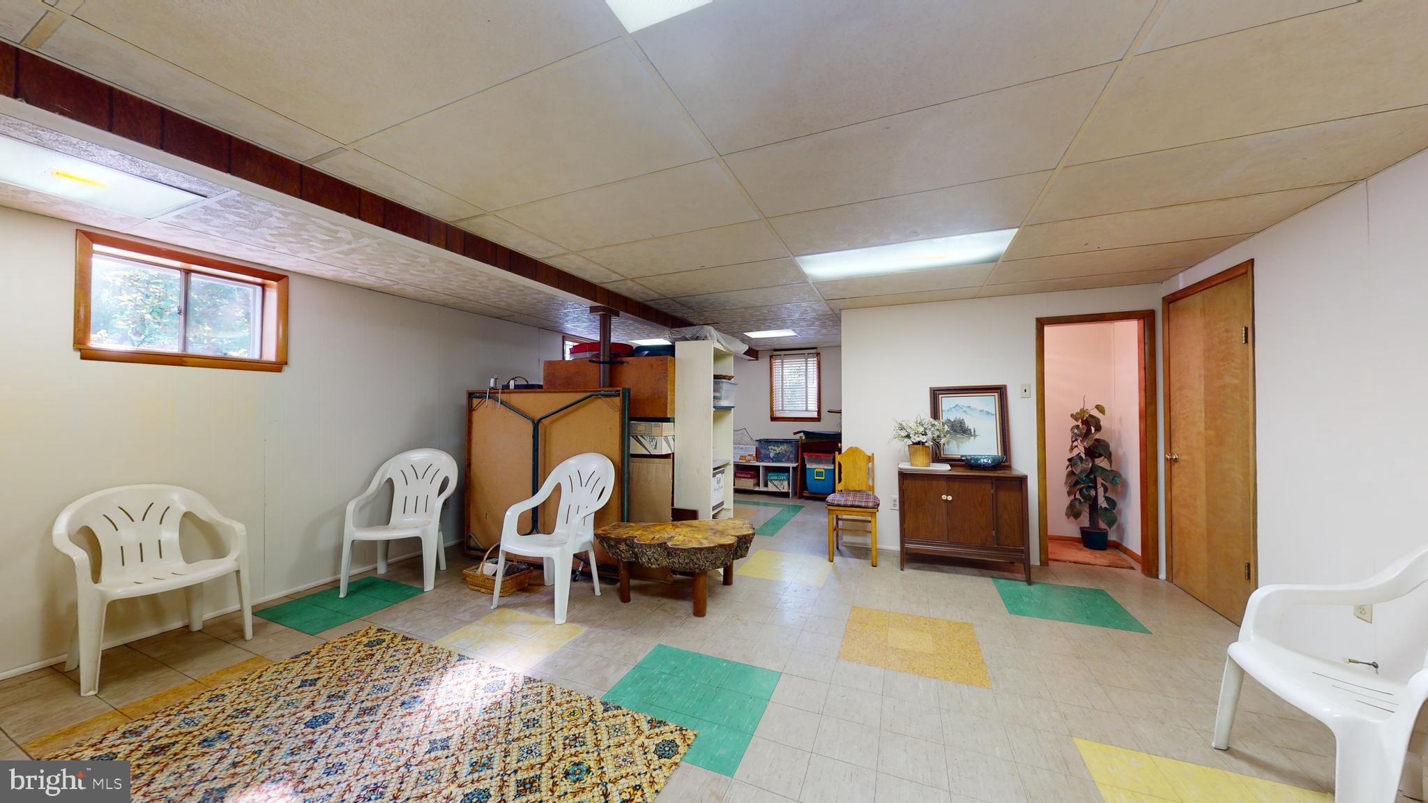 PRESLEY MANOR - Residential