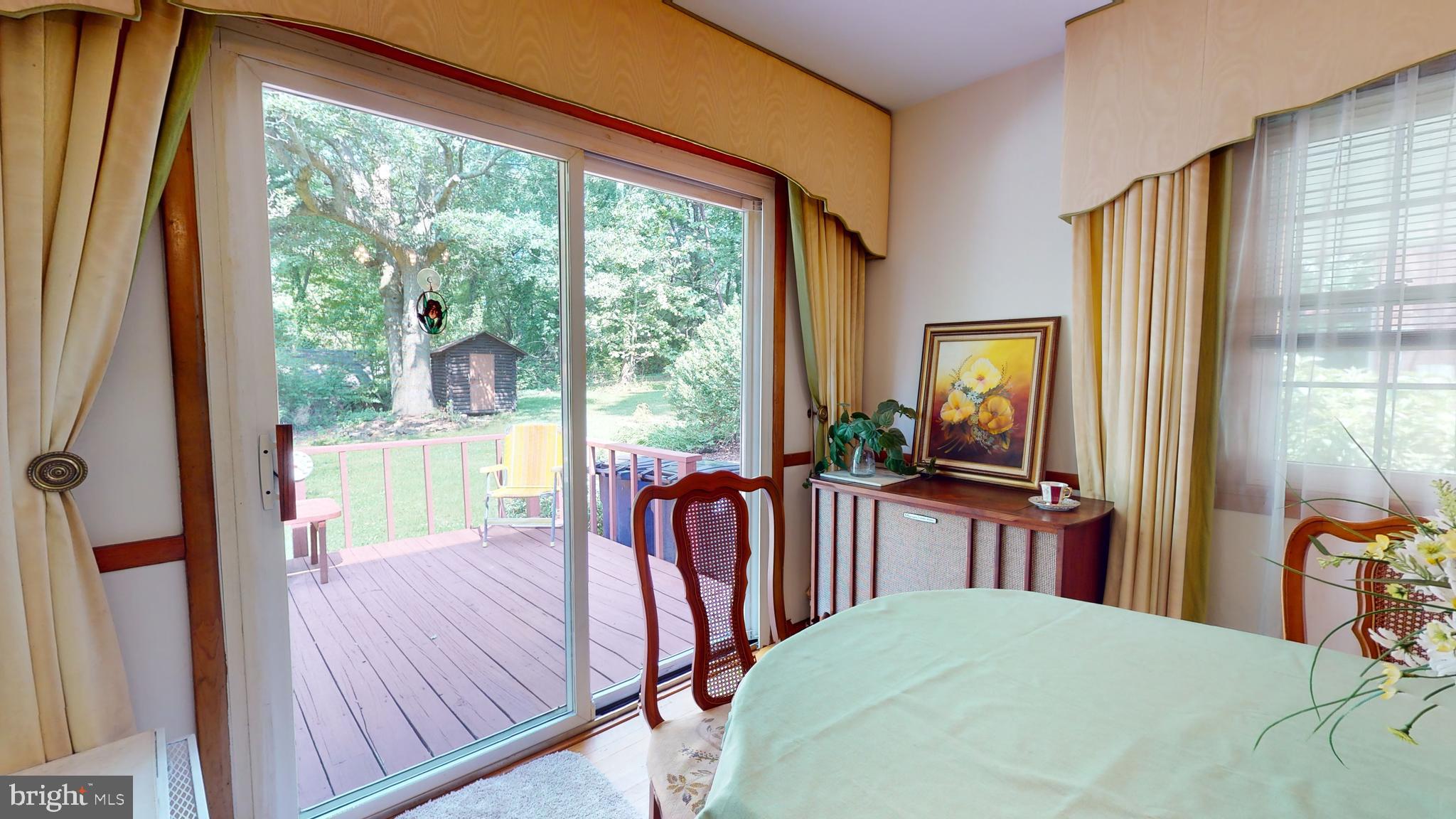 PRESLEY MANOR - Residential