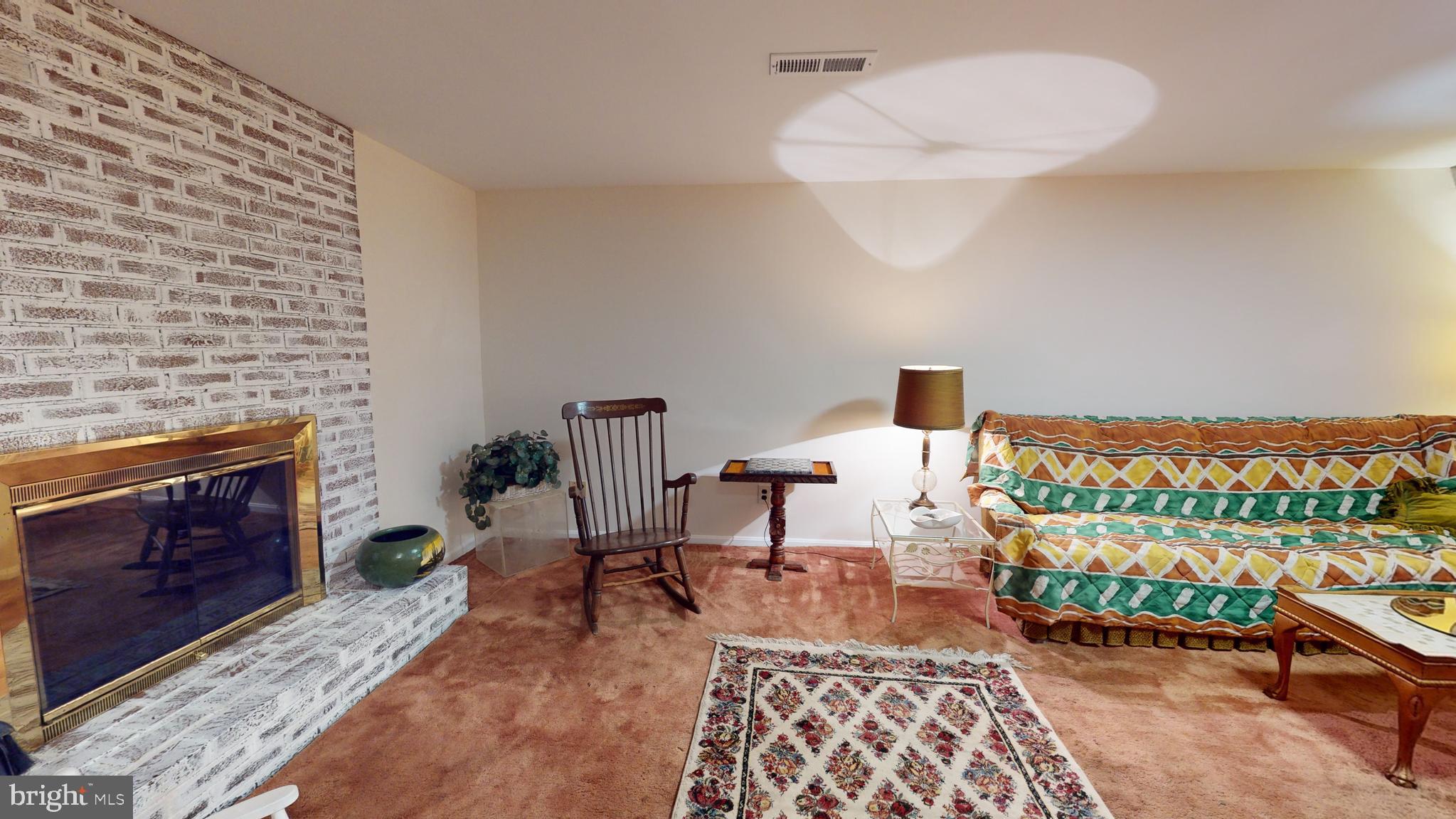 PRESLEY MANOR - Residential