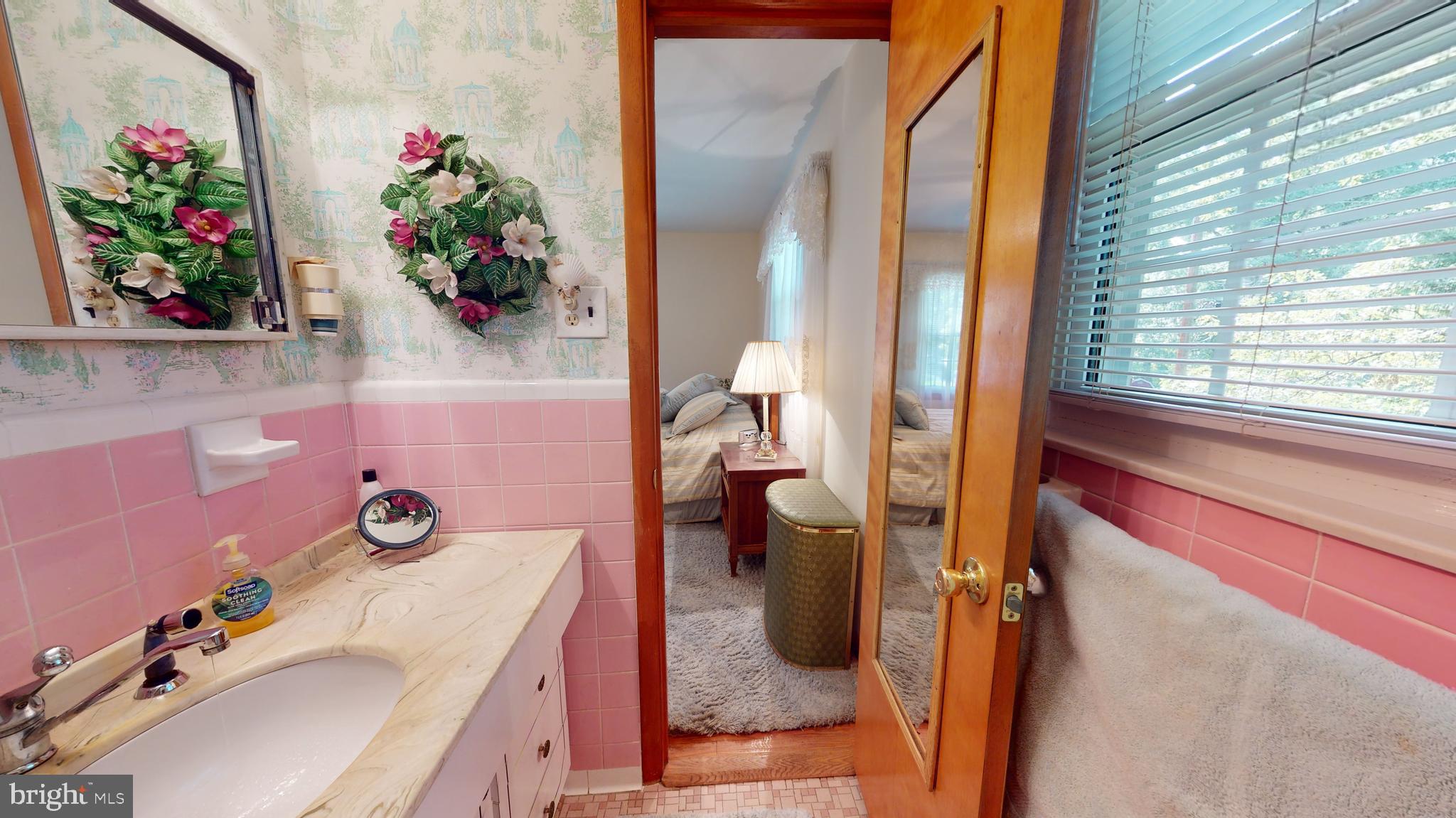 PRESLEY MANOR - Residential