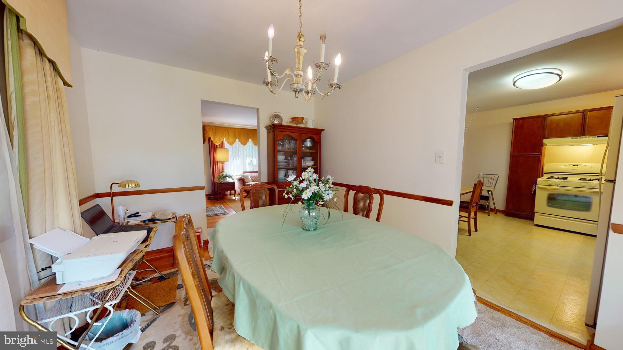 PRESLEY MANOR - Residential