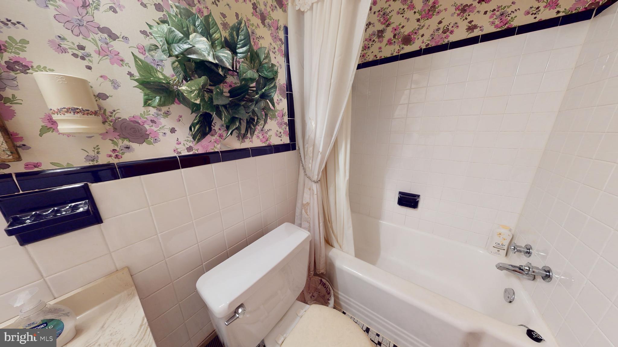 PRESLEY MANOR - Residential