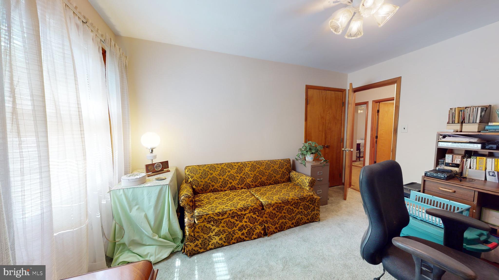 PRESLEY MANOR - Residential