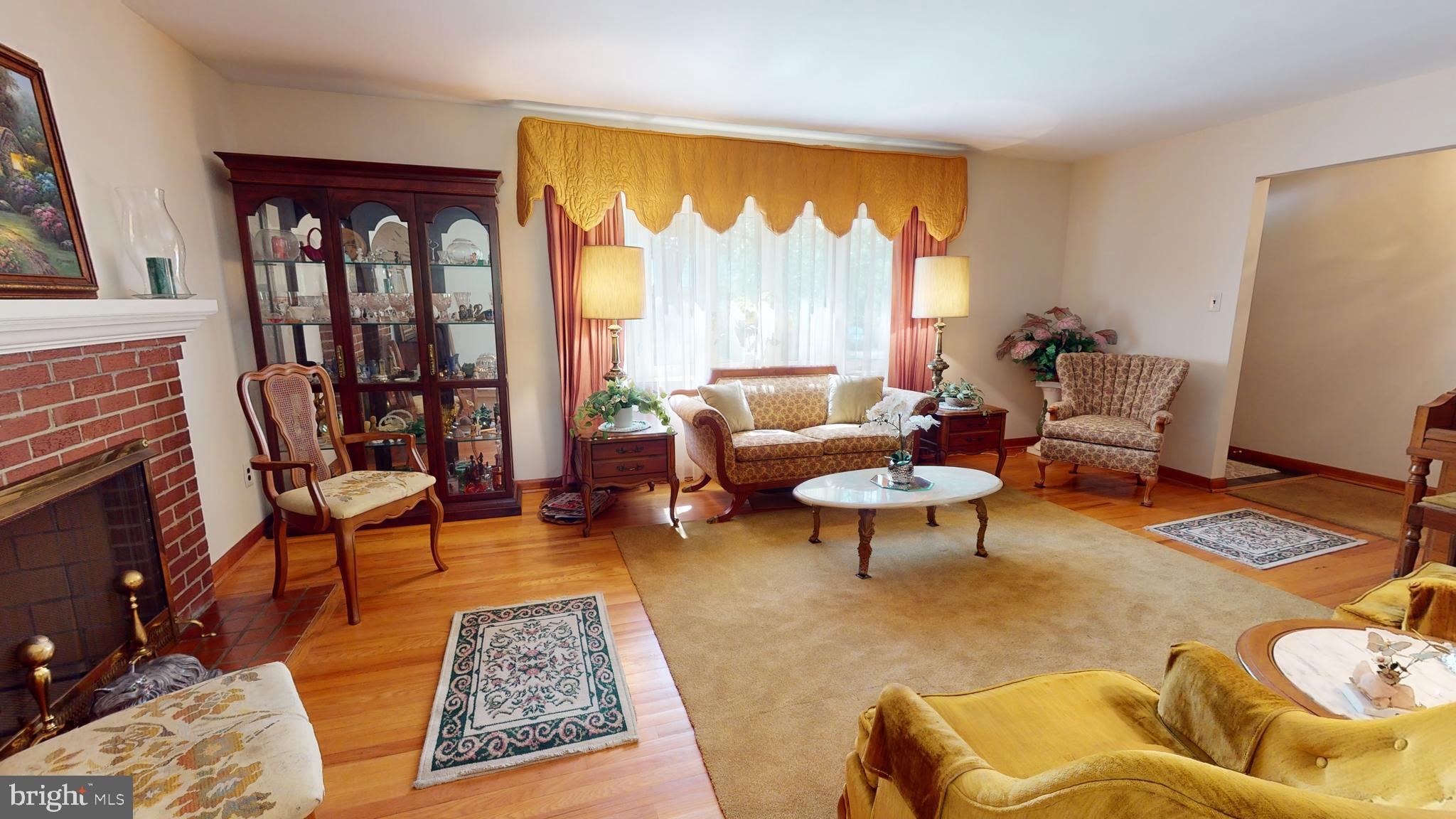 PRESLEY MANOR - Residential