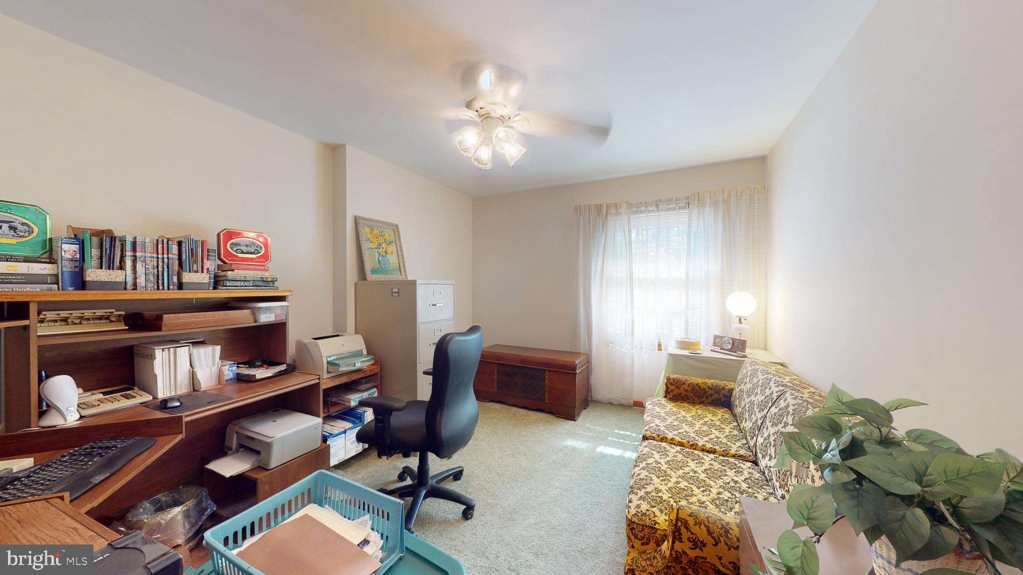 PRESLEY MANOR - Residential