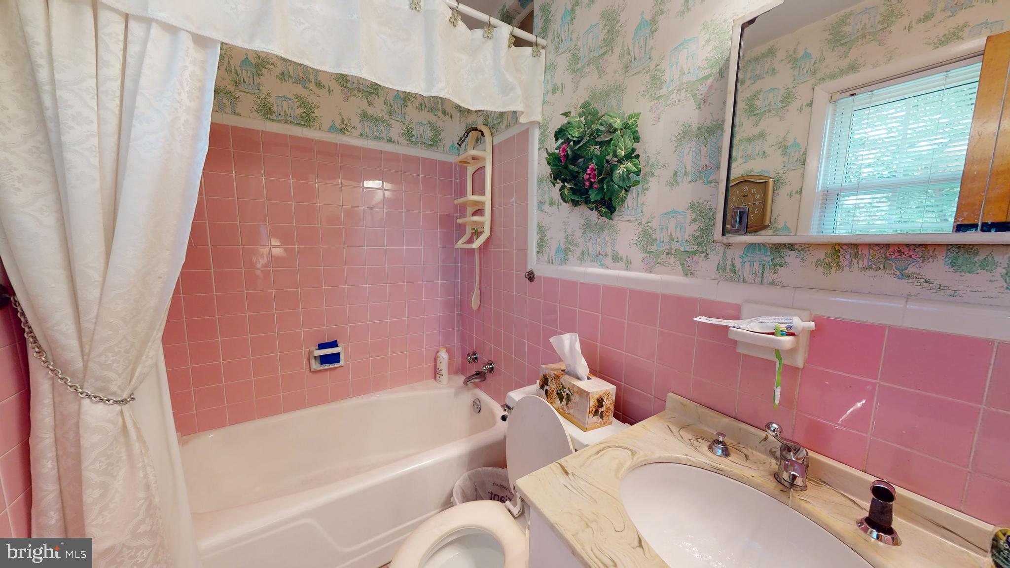 PRESLEY MANOR - Residential