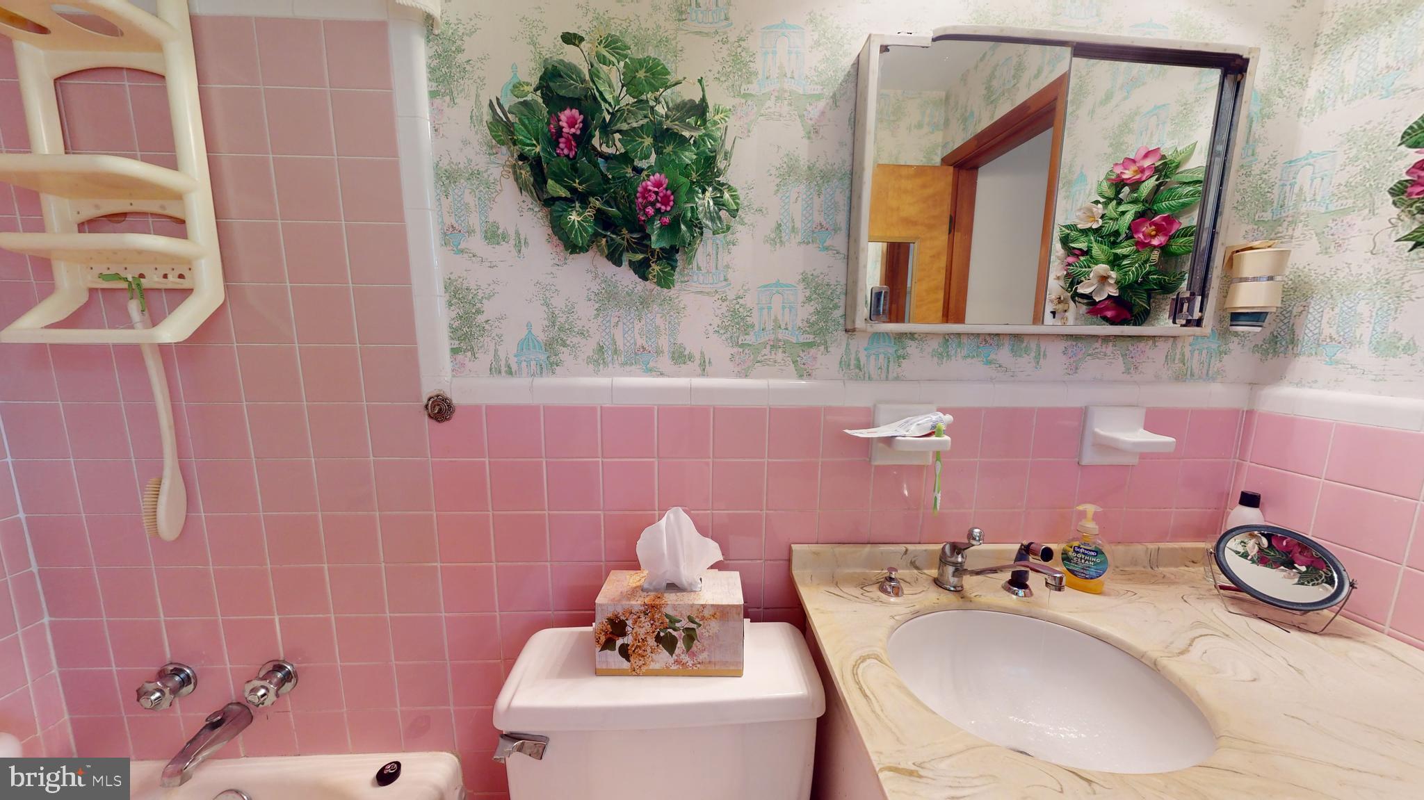 PRESLEY MANOR - Residential