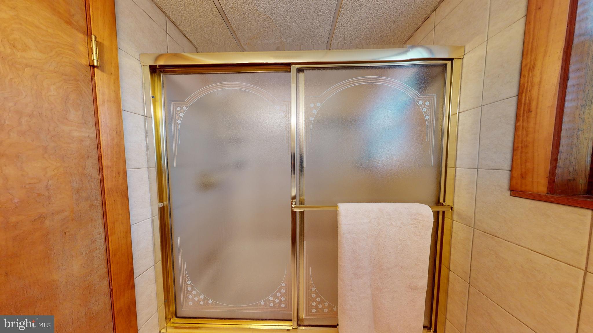 PRESLEY MANOR - Residential