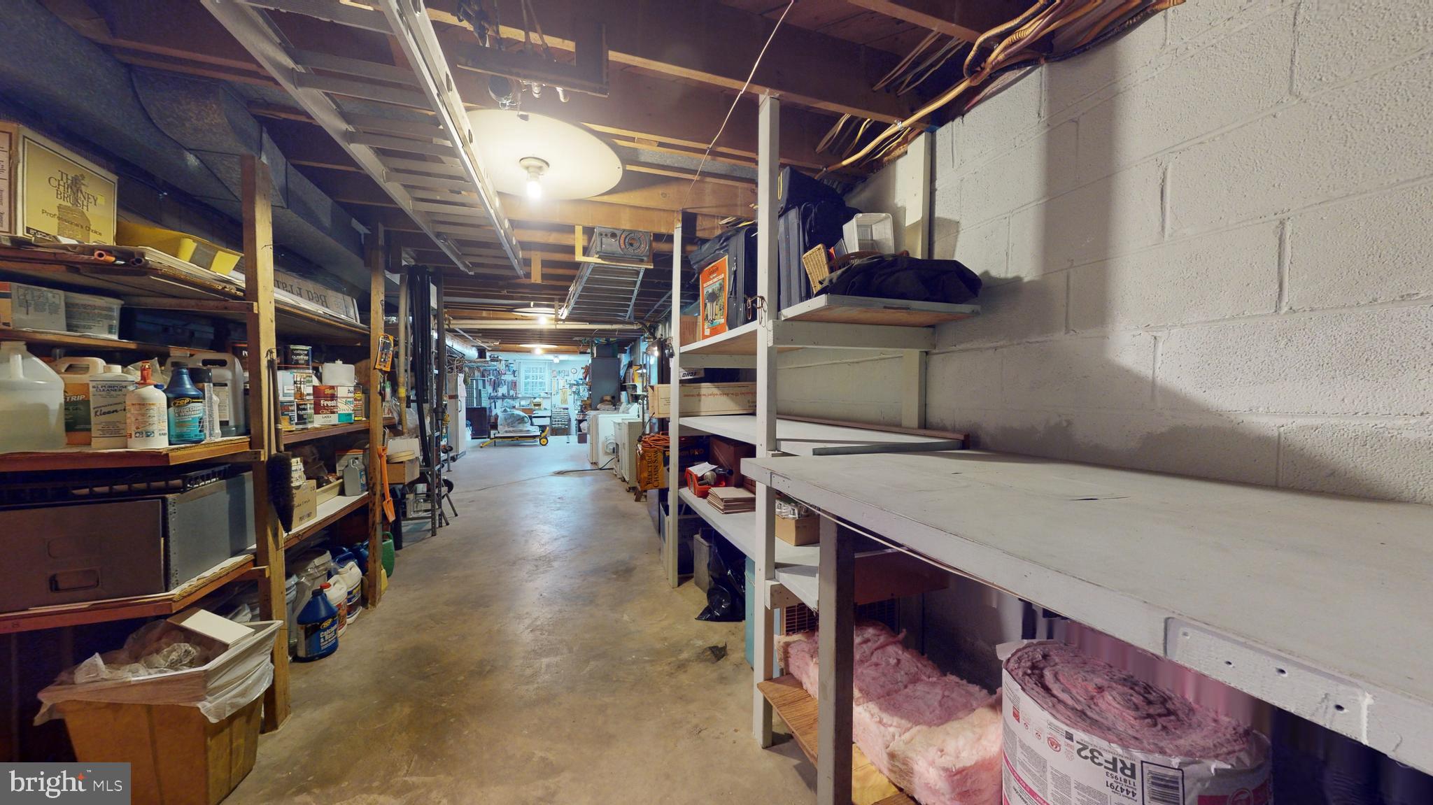 PRESLEY MANOR - Residential