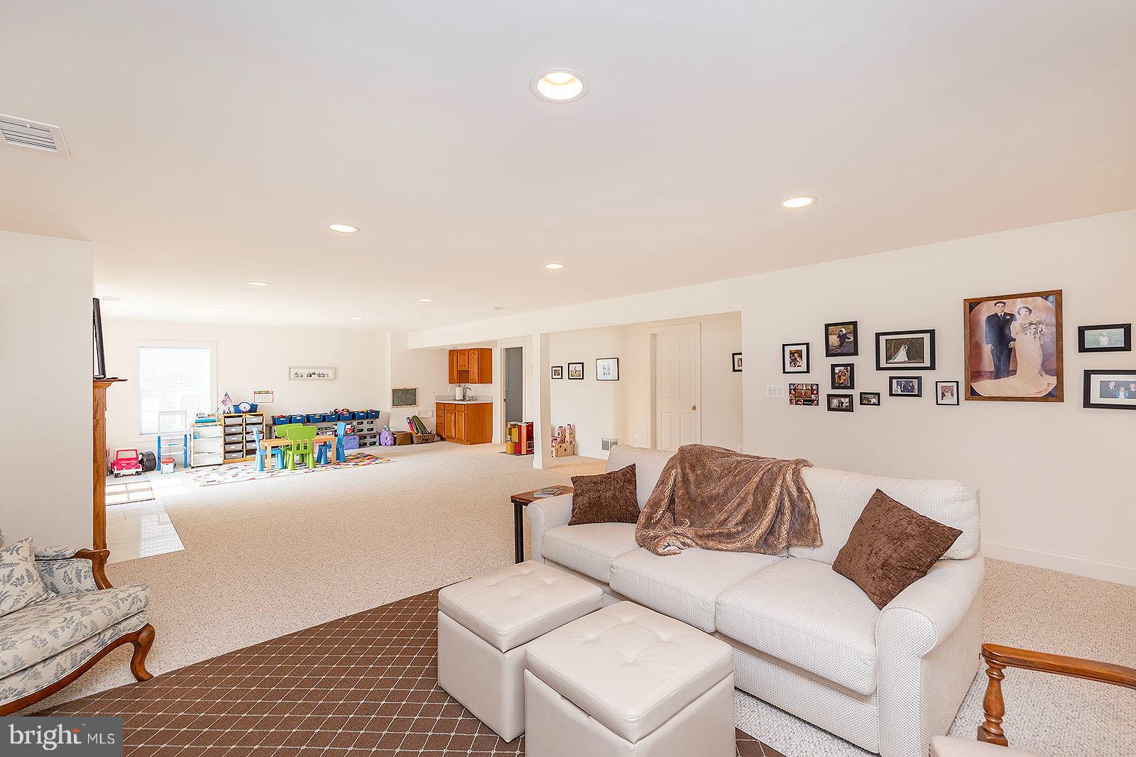 RAVENWING - Residential