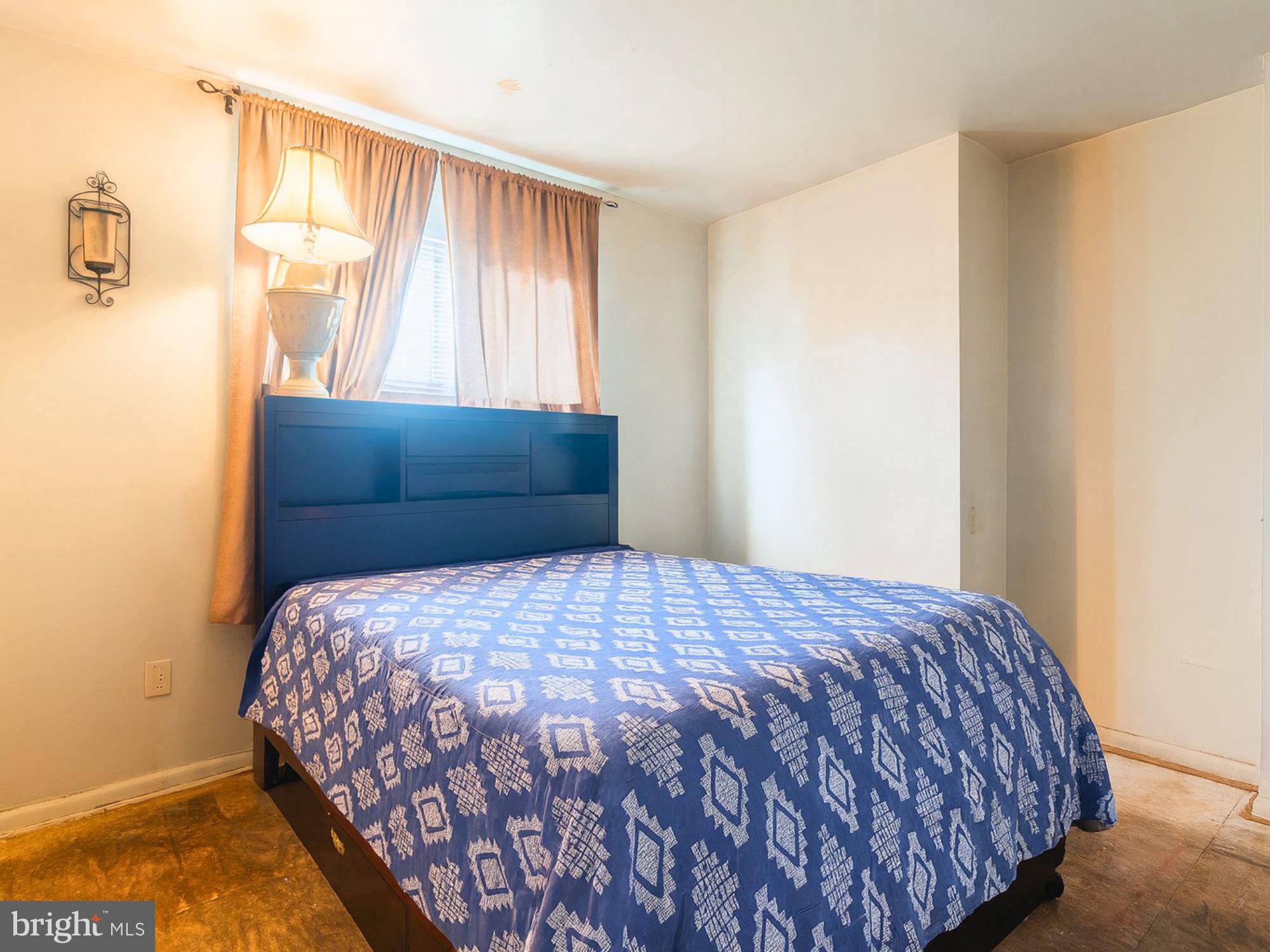 2715 E MADISON STREET