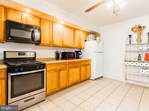 Townhouse For Sale - 2715 E Madison Street<br/> Baltimore City County, BALTIMORE, MD 21205