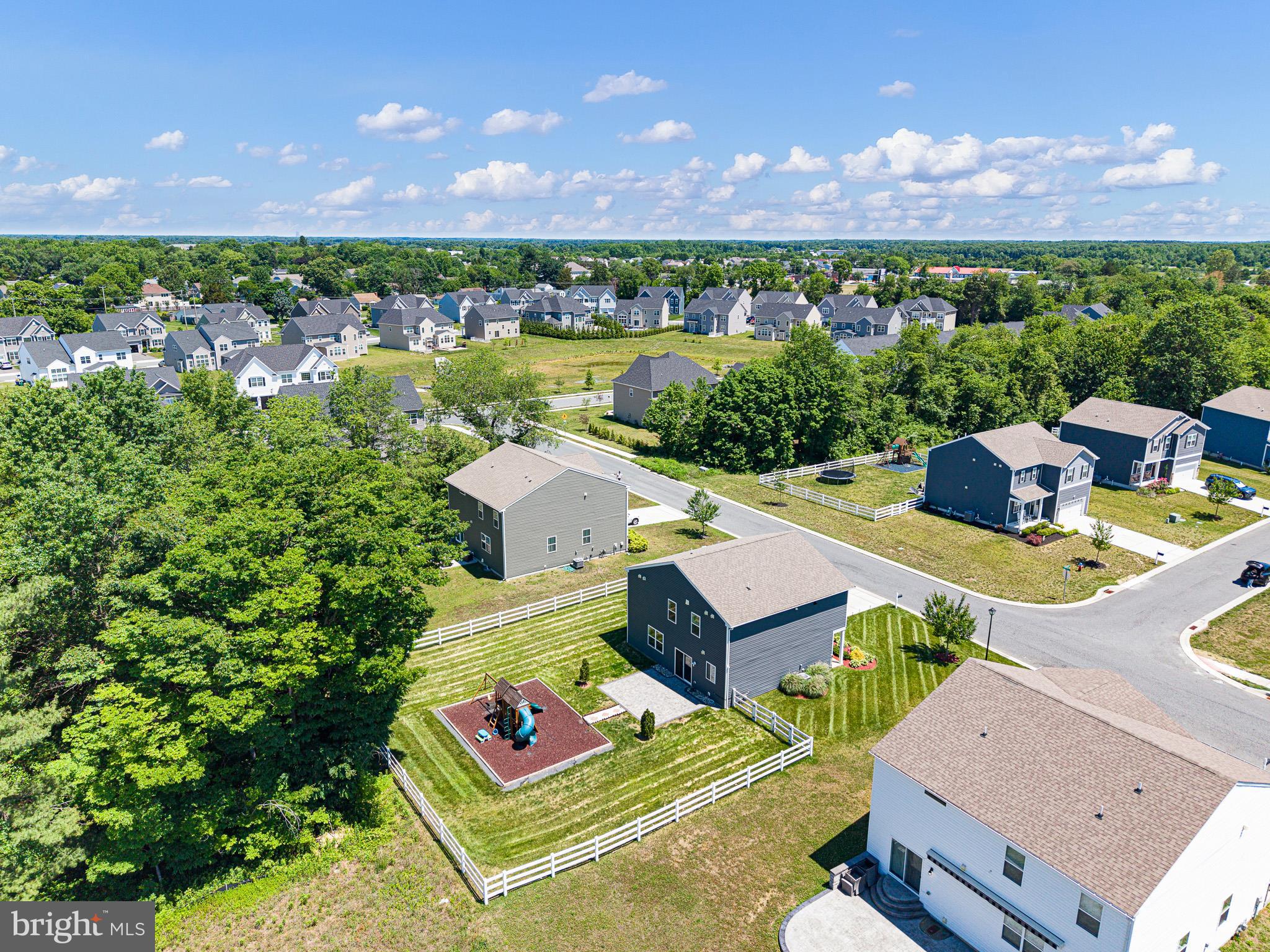 879 RED MAPLE ROAD