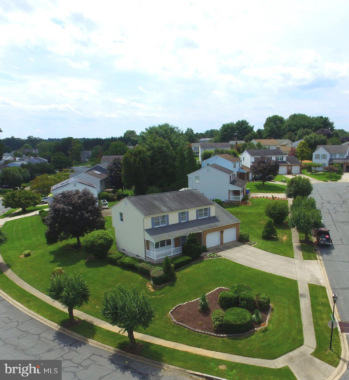 HUNTERS RUN - Residential