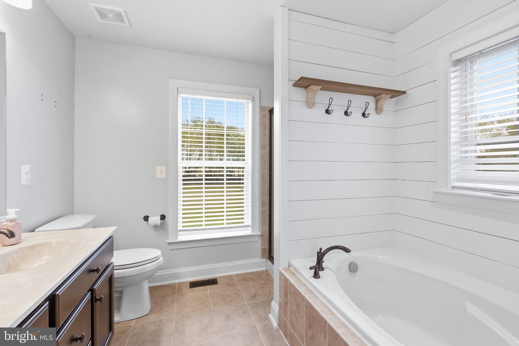 CENTREVILLE - Residential