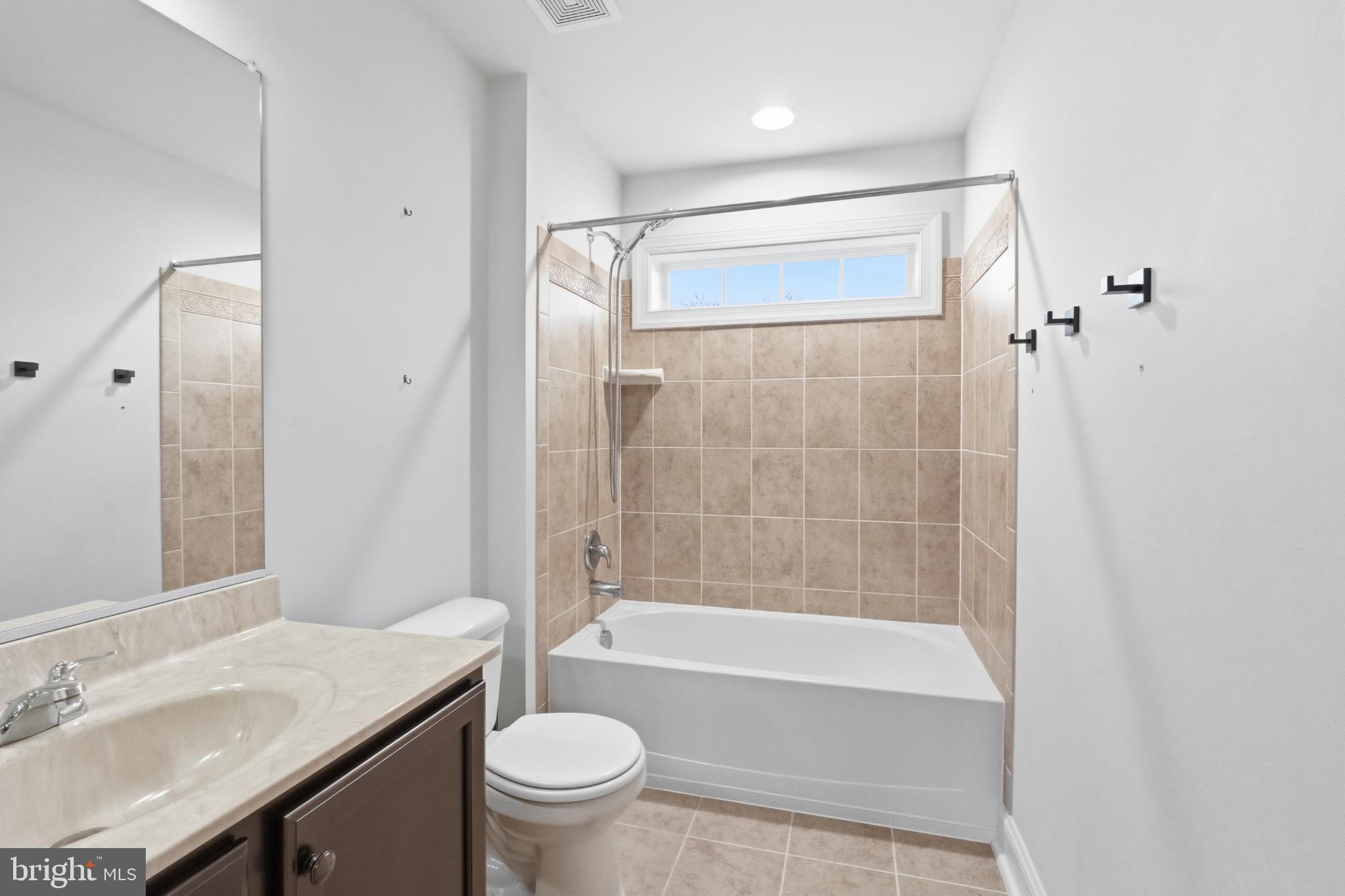 CENTREVILLE - Residential