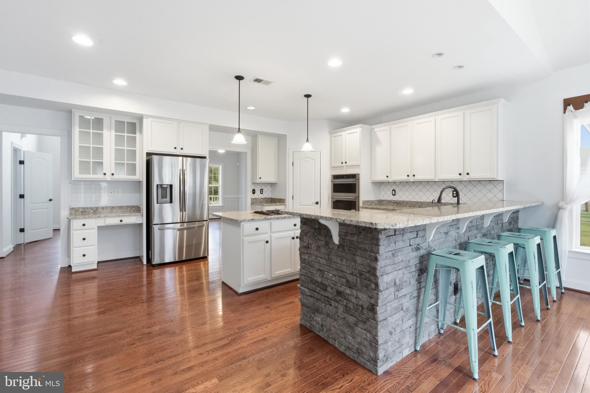 CENTREVILLE - Residential