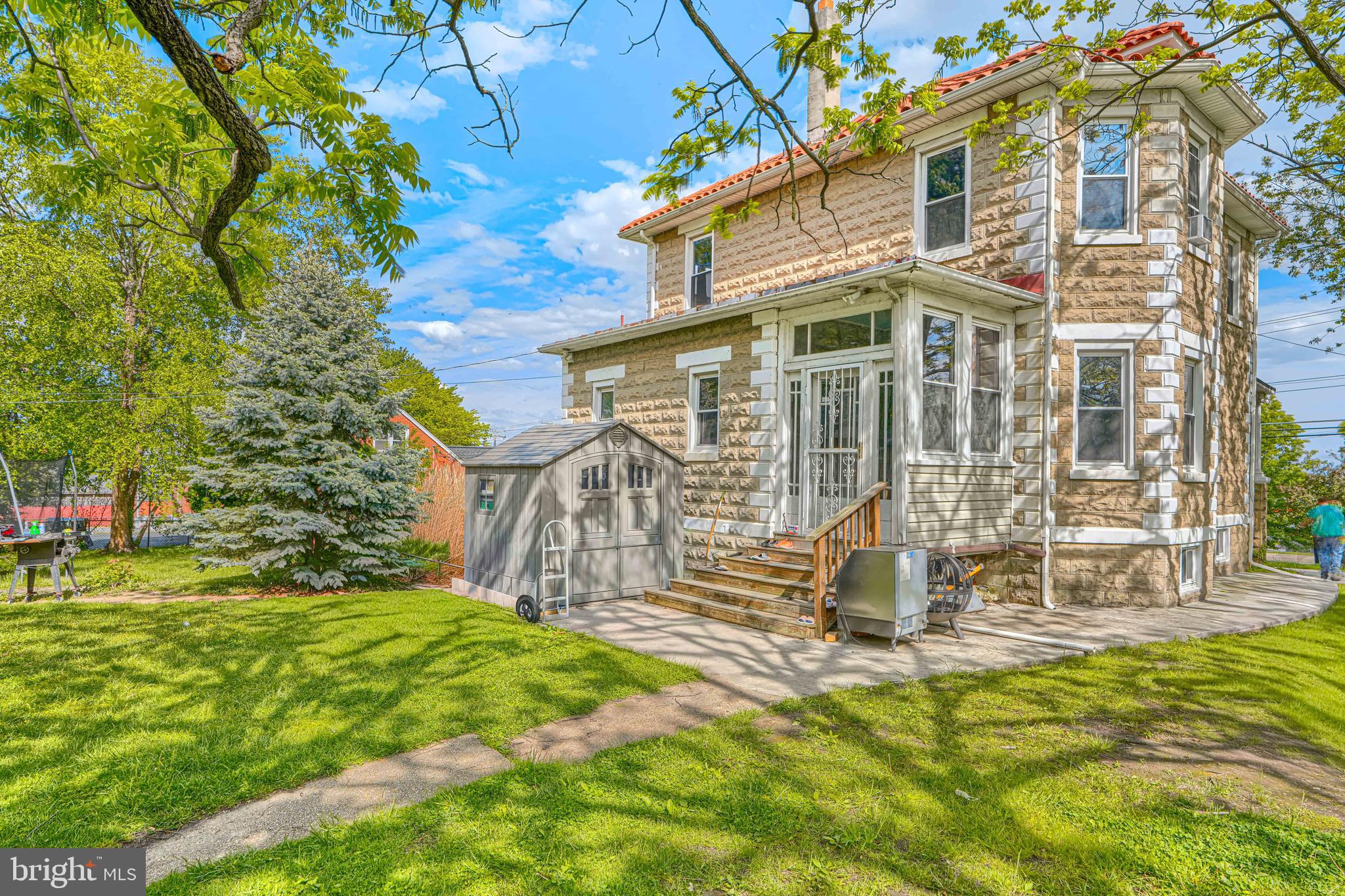 ROSEDALE - Residential