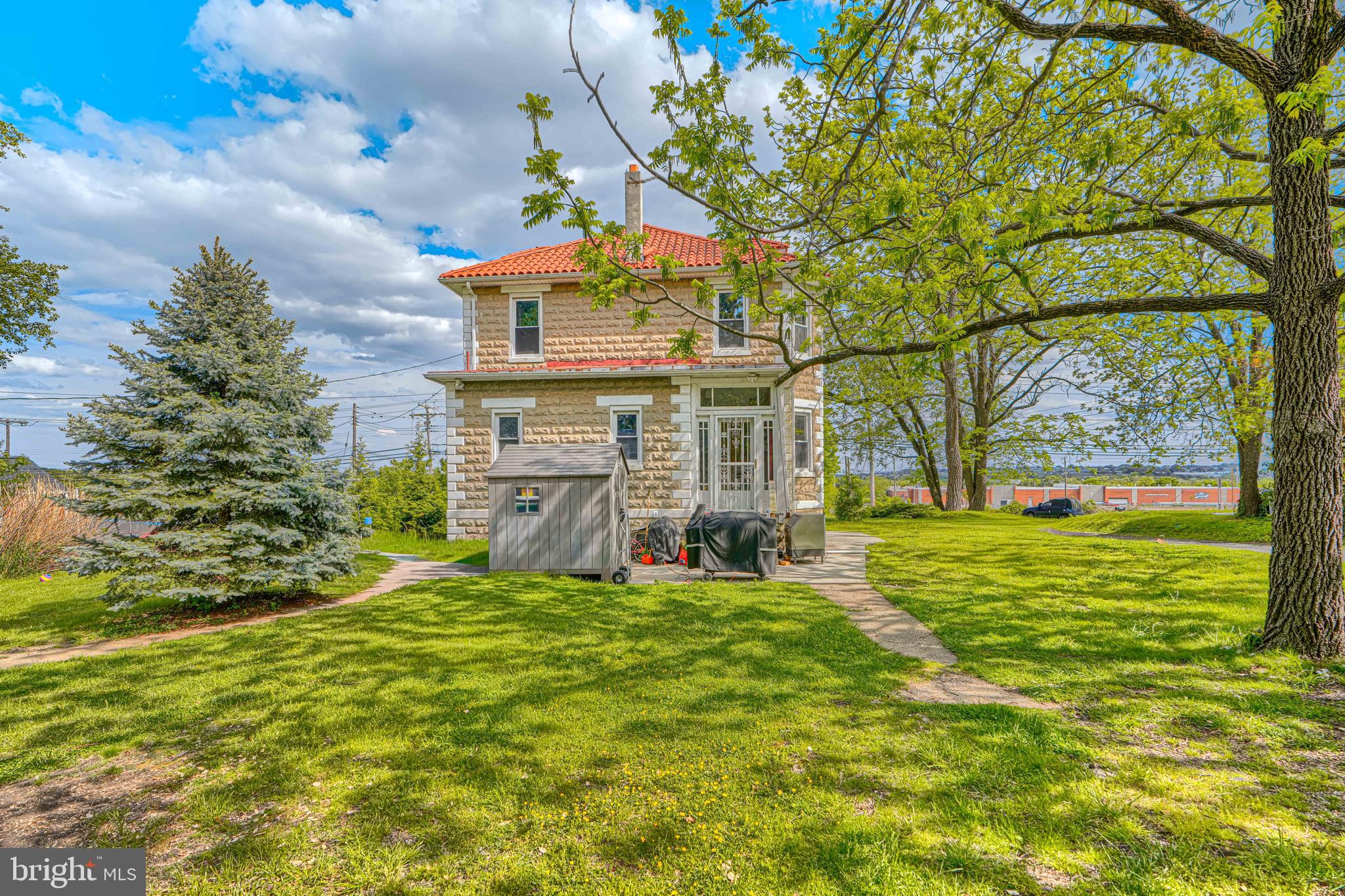 ROSEDALE - Residential