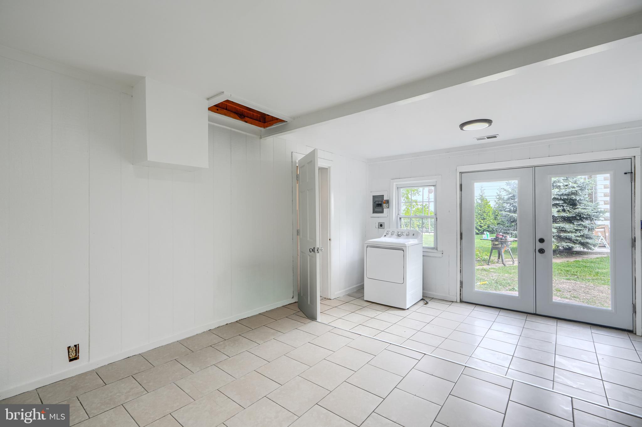 ROSEDALE - Residential
