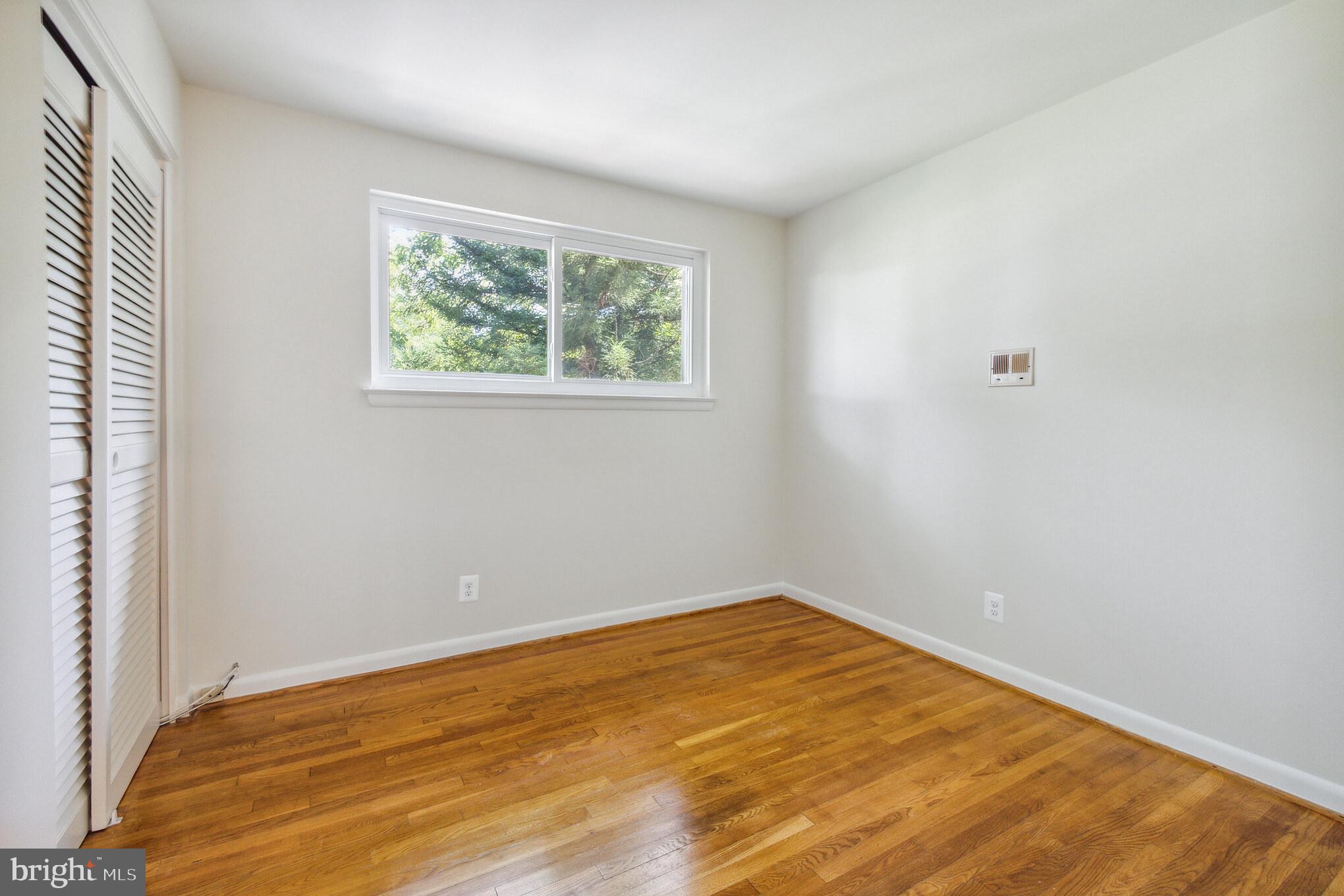 KEMP MILL ESTATES - Residential