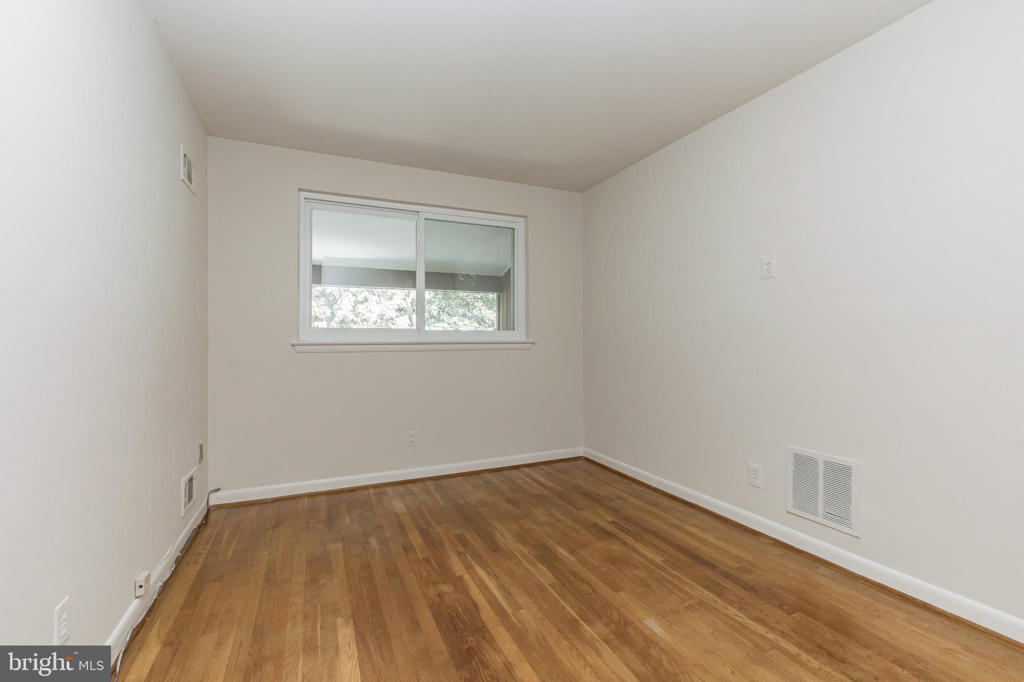 KEMP MILL ESTATES - Residential