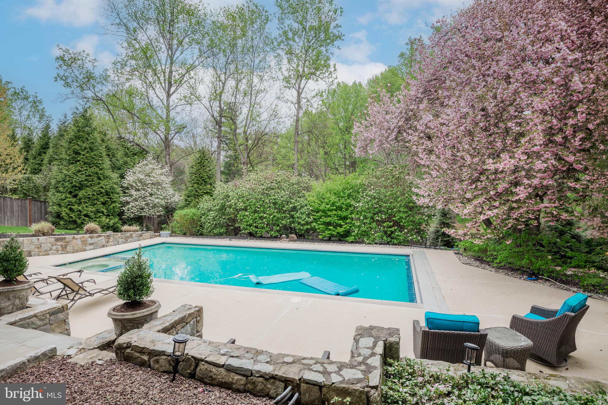 GLEN MILL VILLAGE - Residential