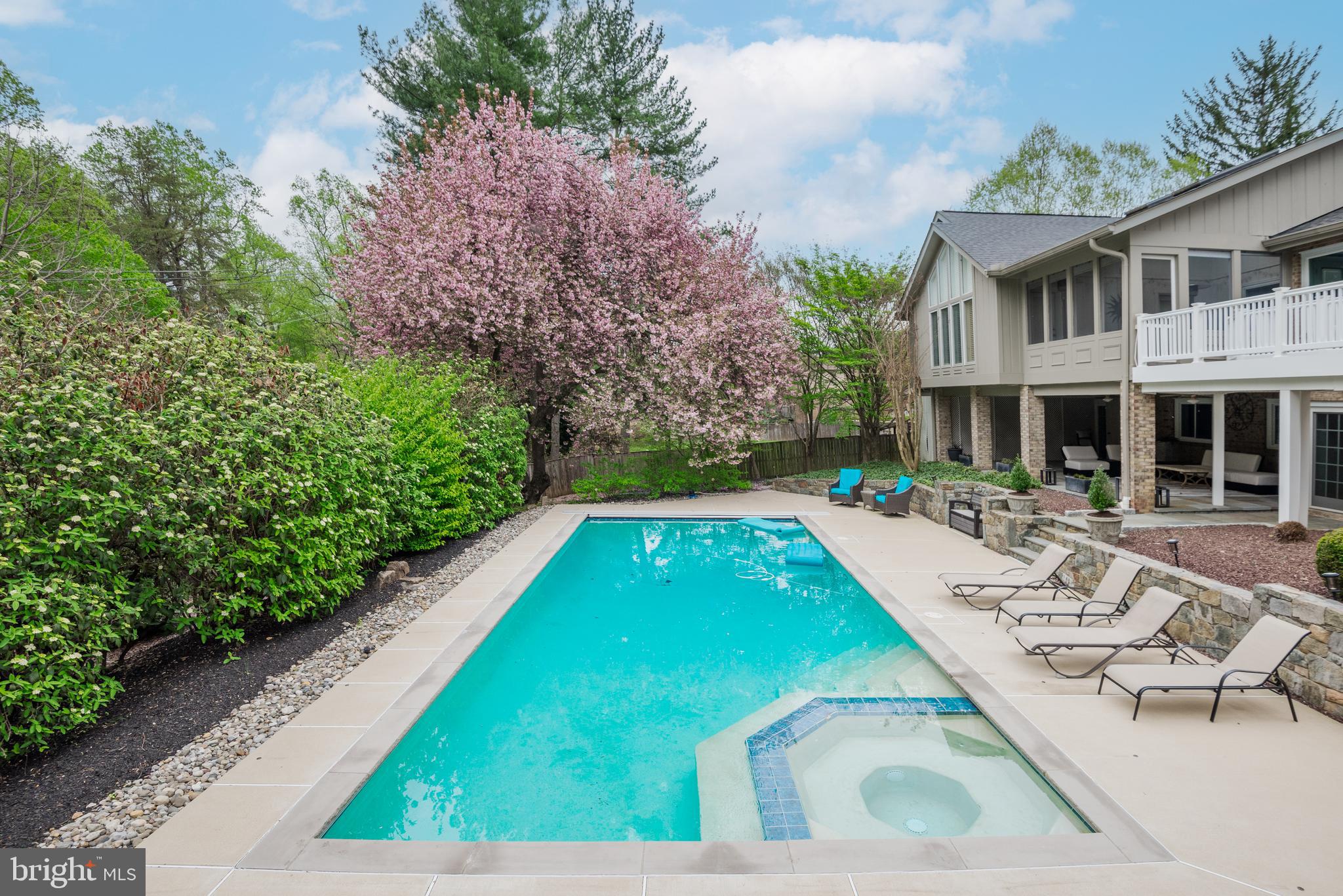 GLEN MILL VILLAGE - Residential