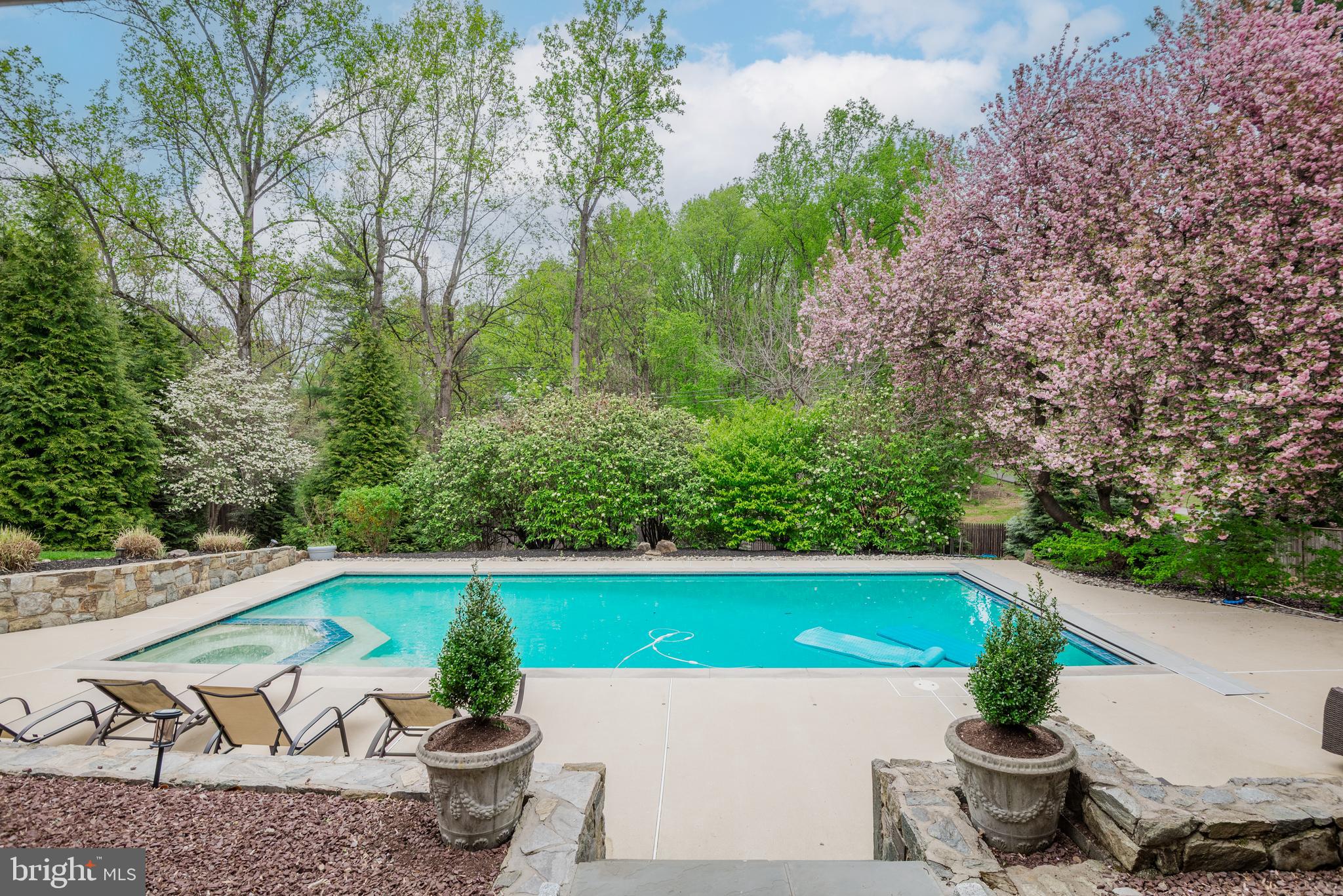 GLEN MILL VILLAGE - Residential