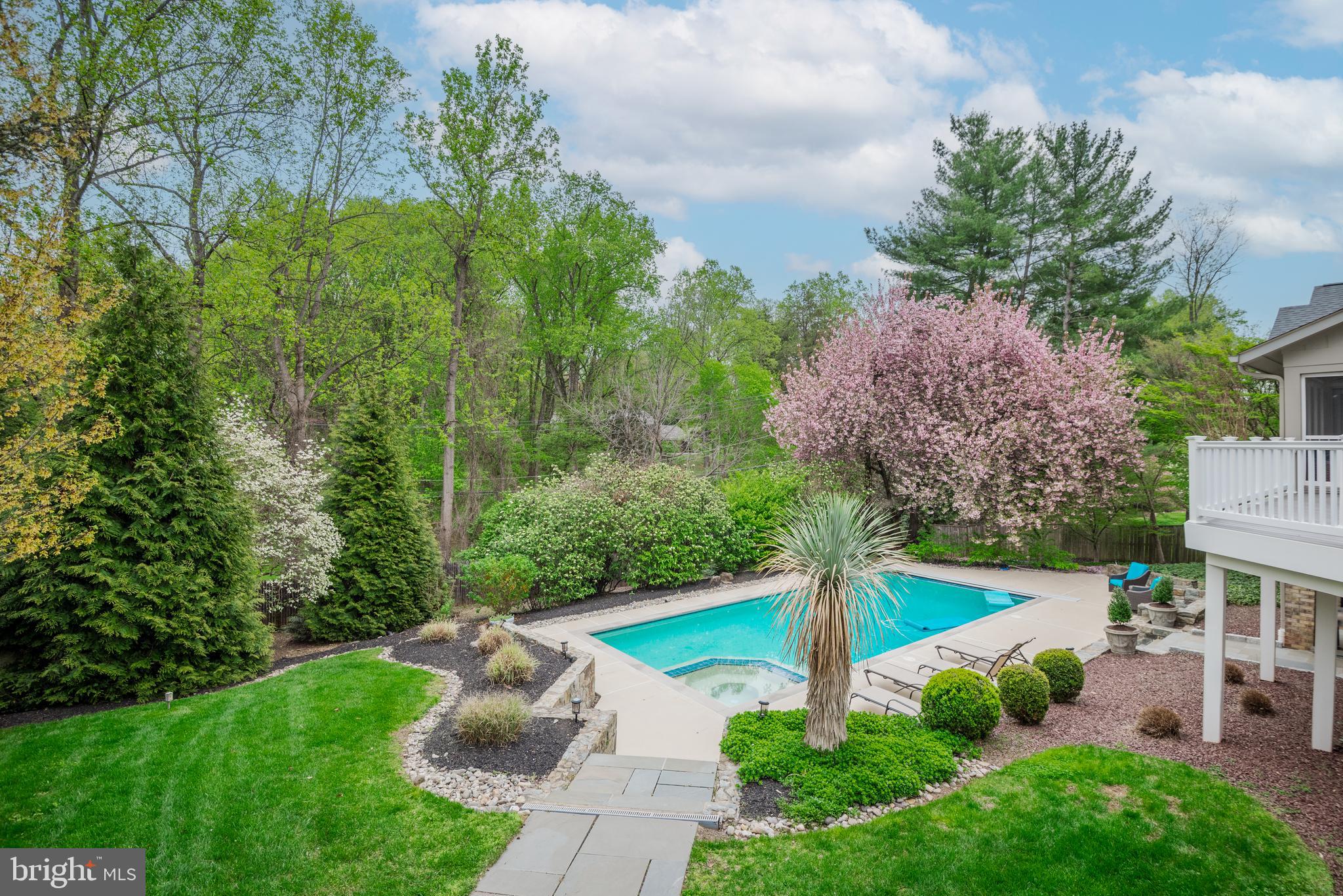 GLEN MILL VILLAGE - Residential