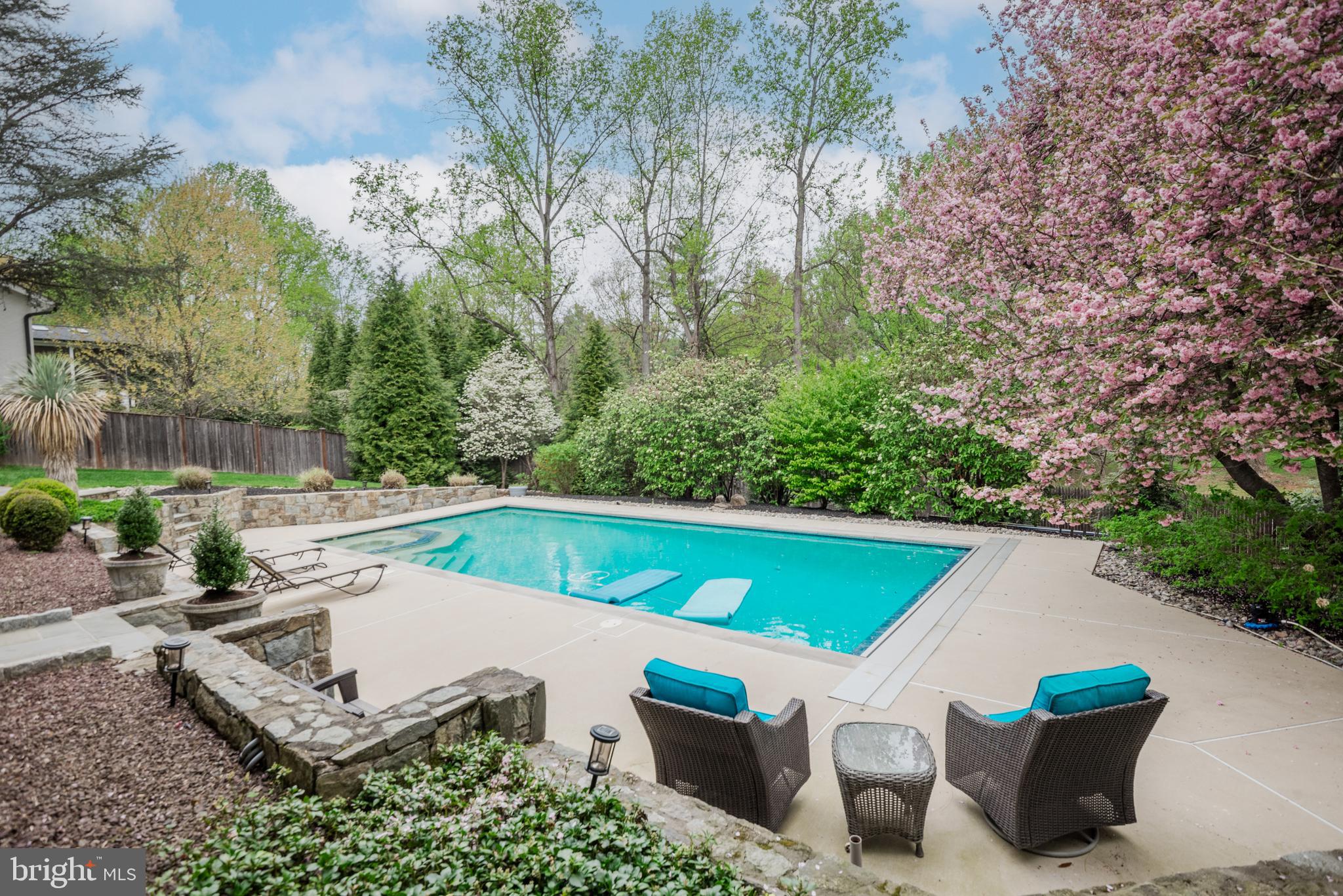 GLEN MILL VILLAGE - Residential