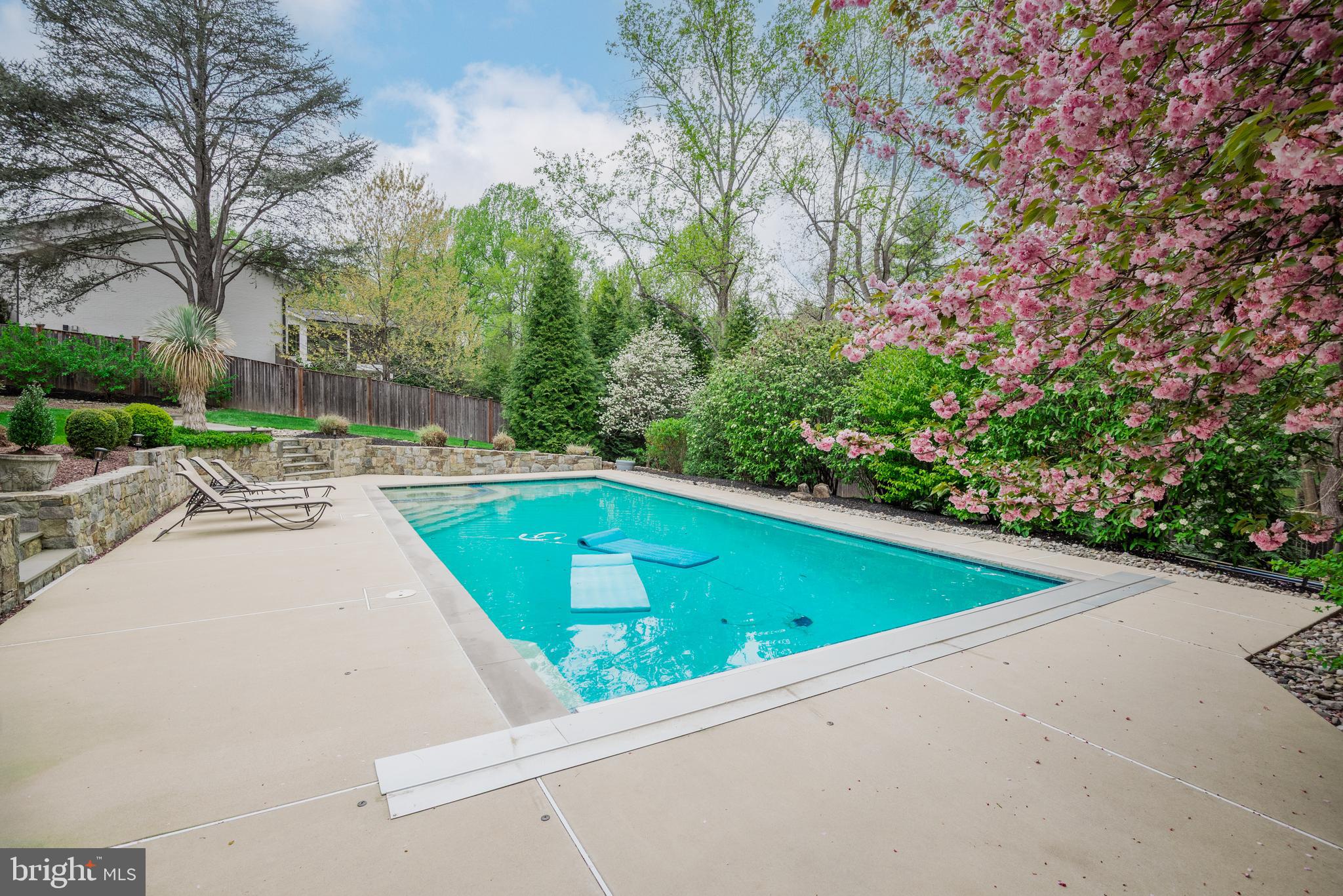 GLEN MILL VILLAGE - Residential