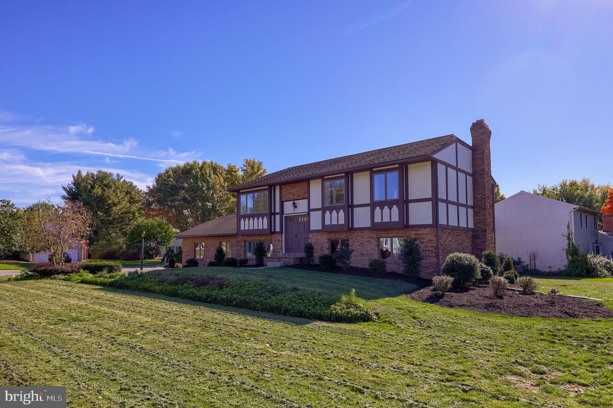 1525 EDINBOROUGH CIRCLE