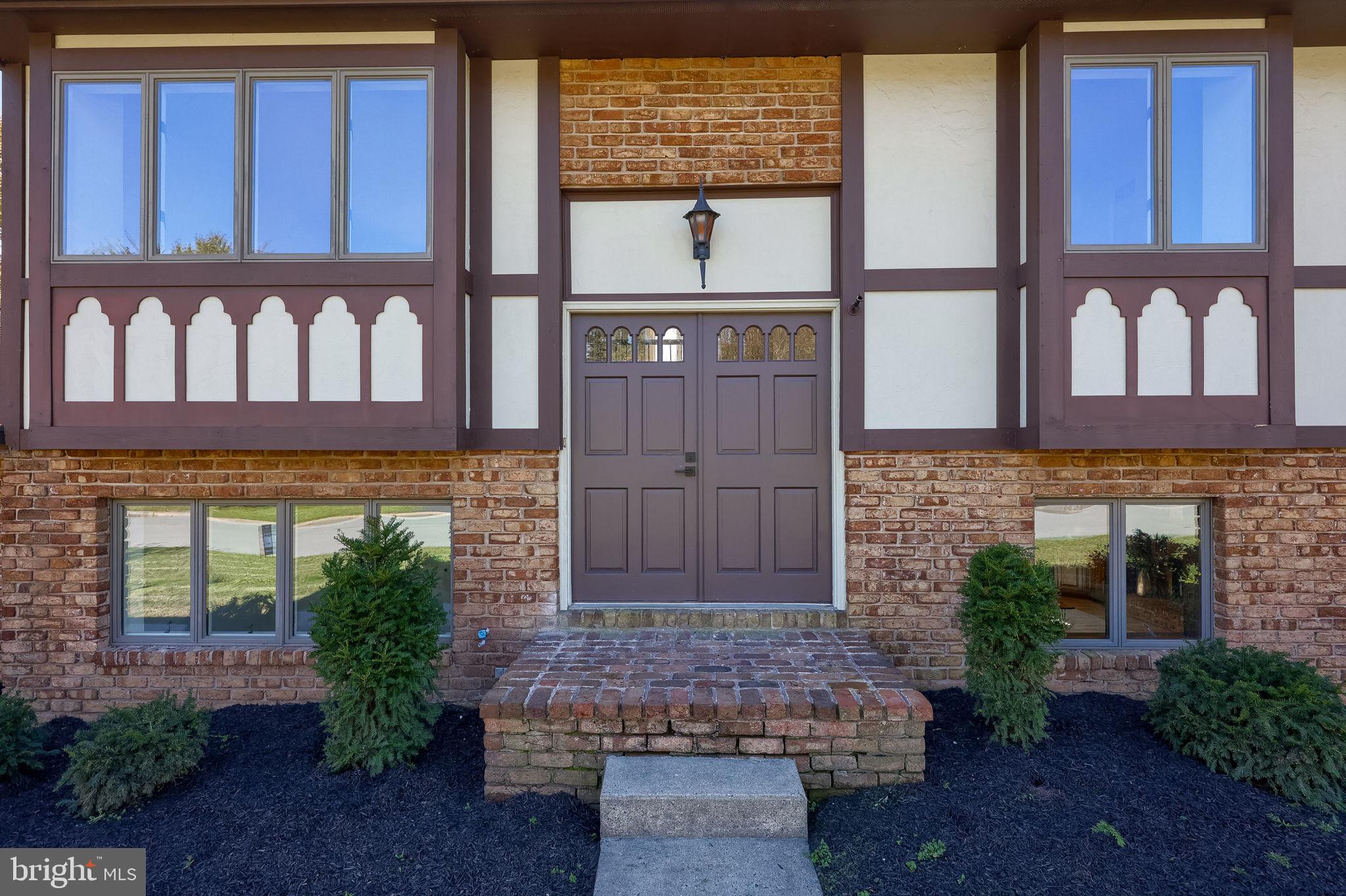 1525 EDINBOROUGH CIRCLE