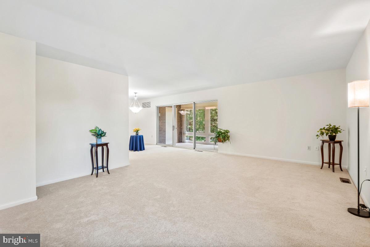 3374 CHISWICK COURT 56-2D
