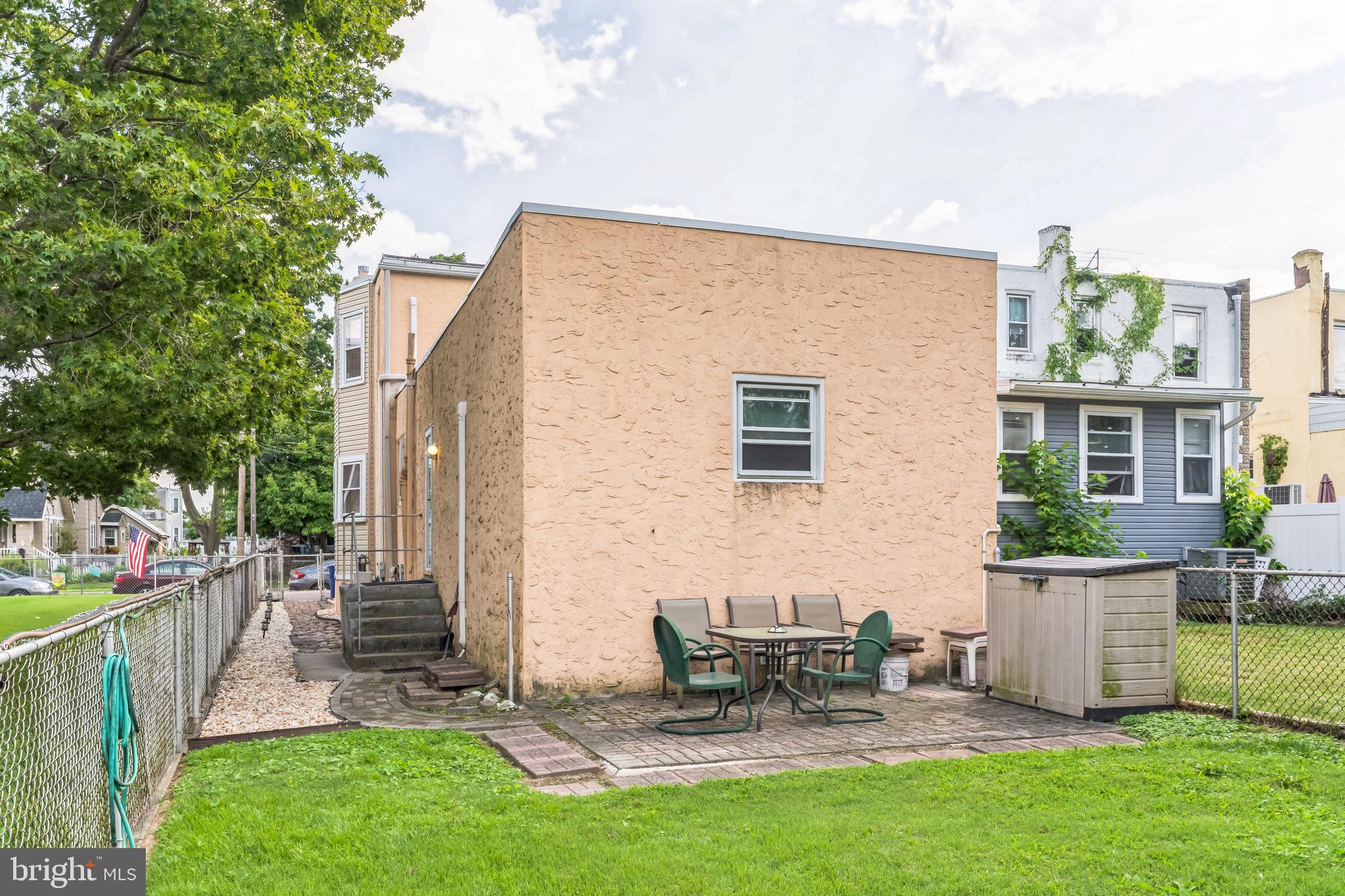 LESTER - Residential