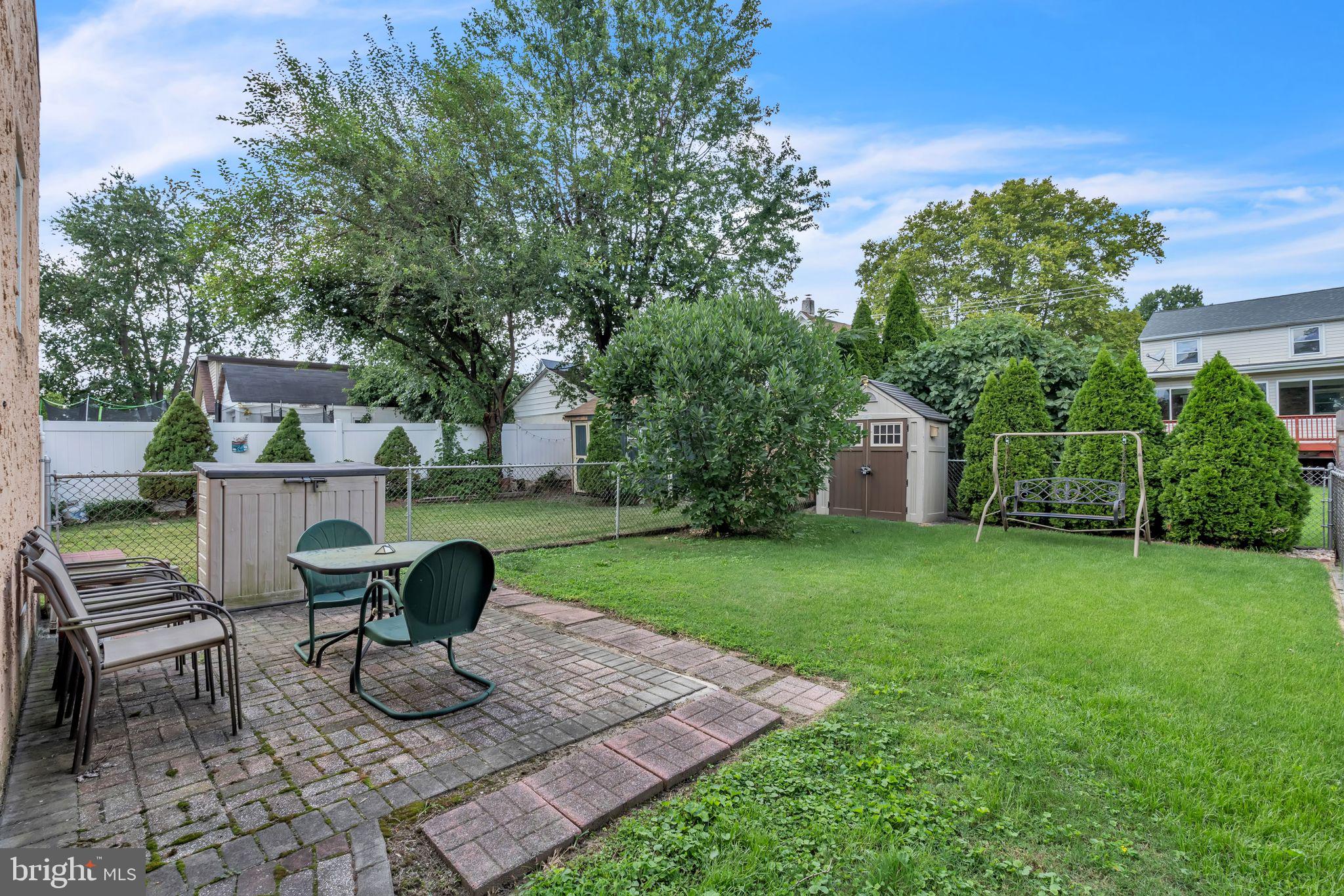 LESTER - Residential