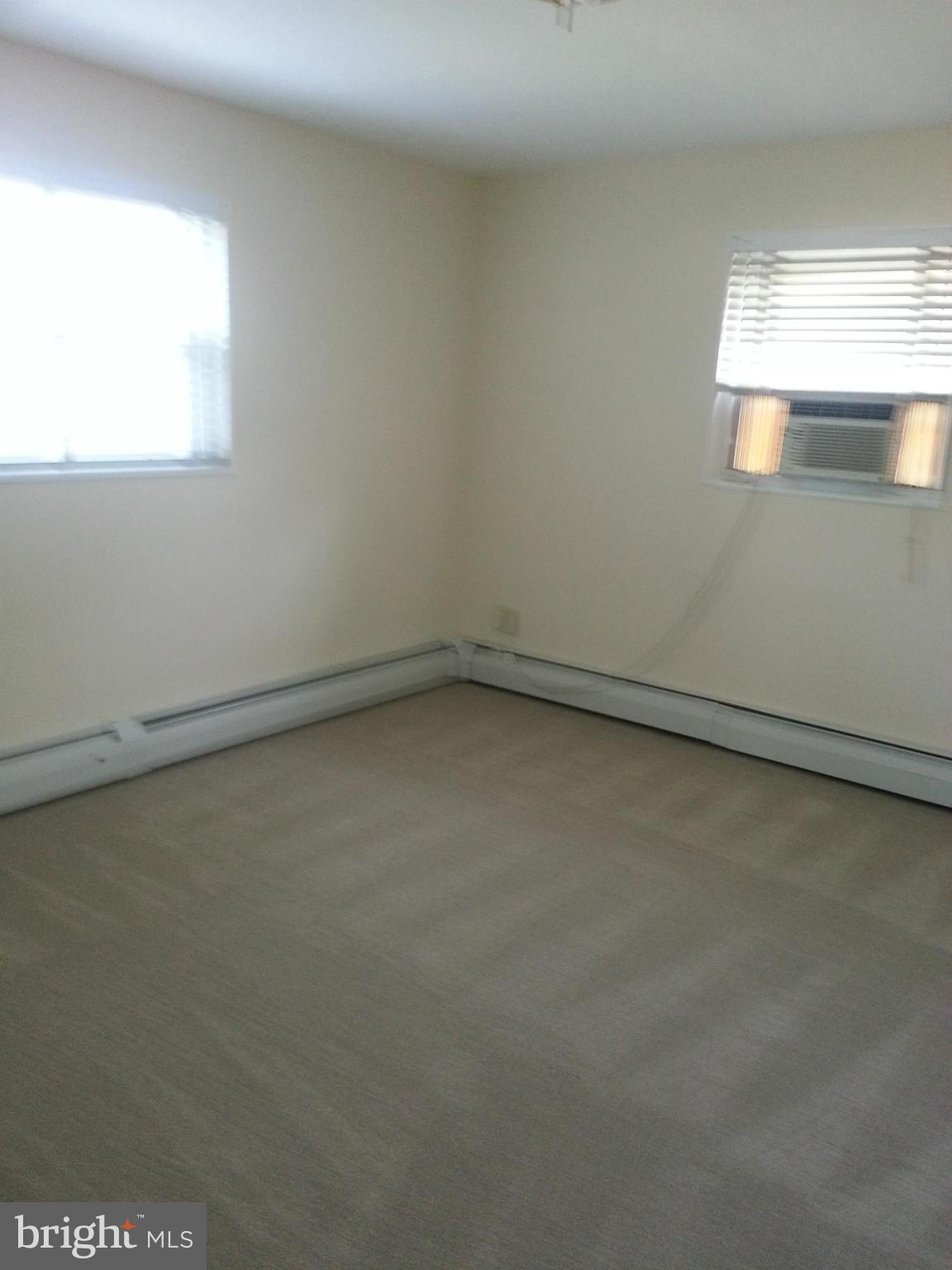 CLARENDON - Residential Lease