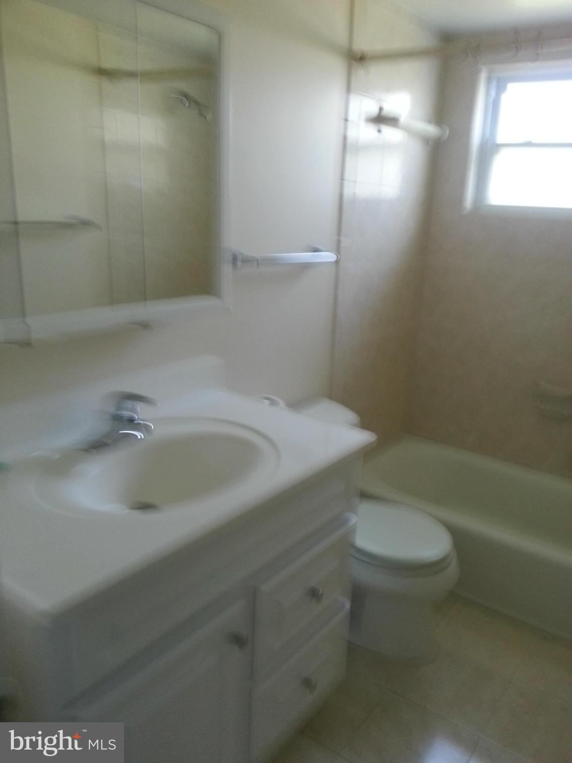 CLARENDON - Residential Lease