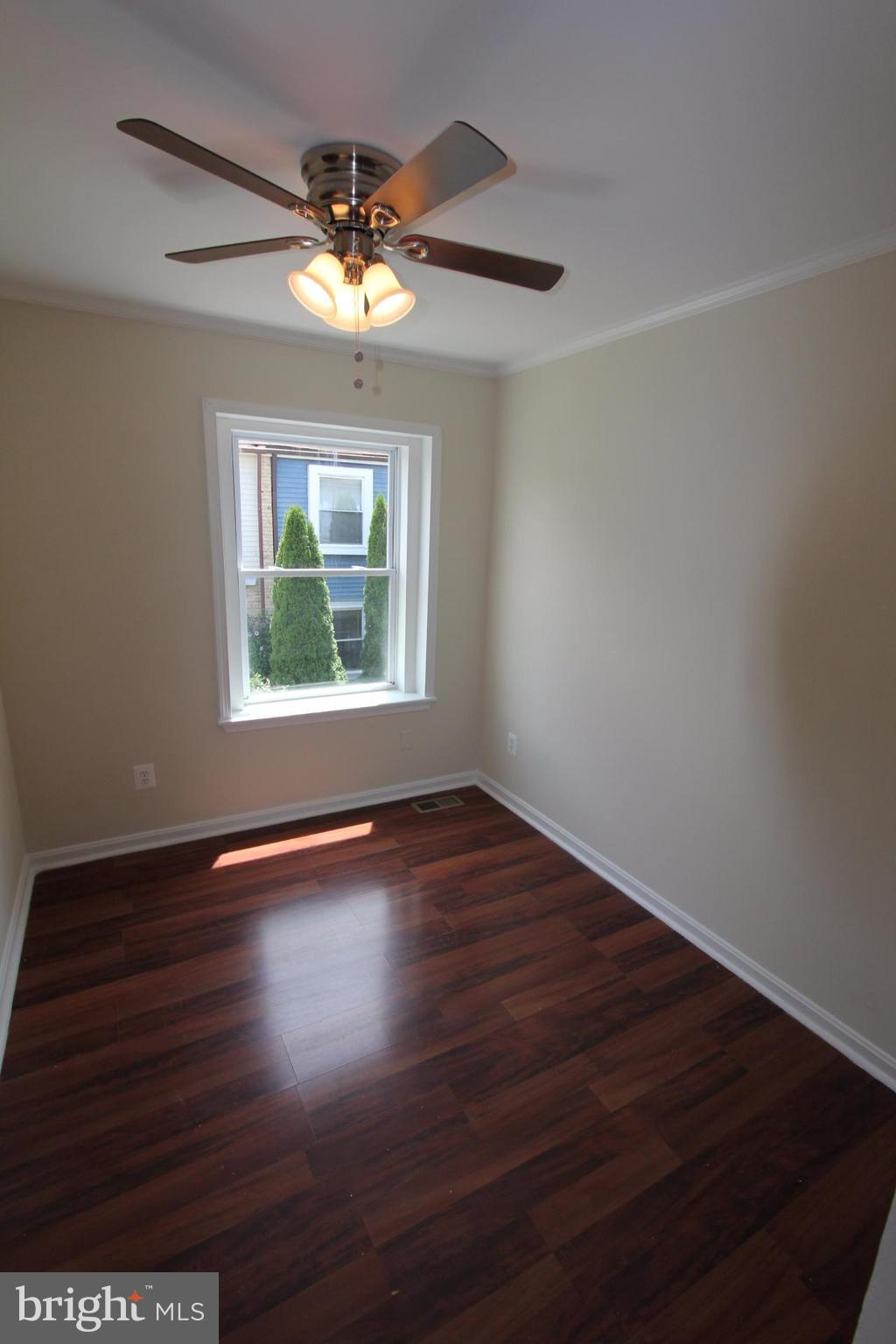 HERITAGE SQUARE - Residential