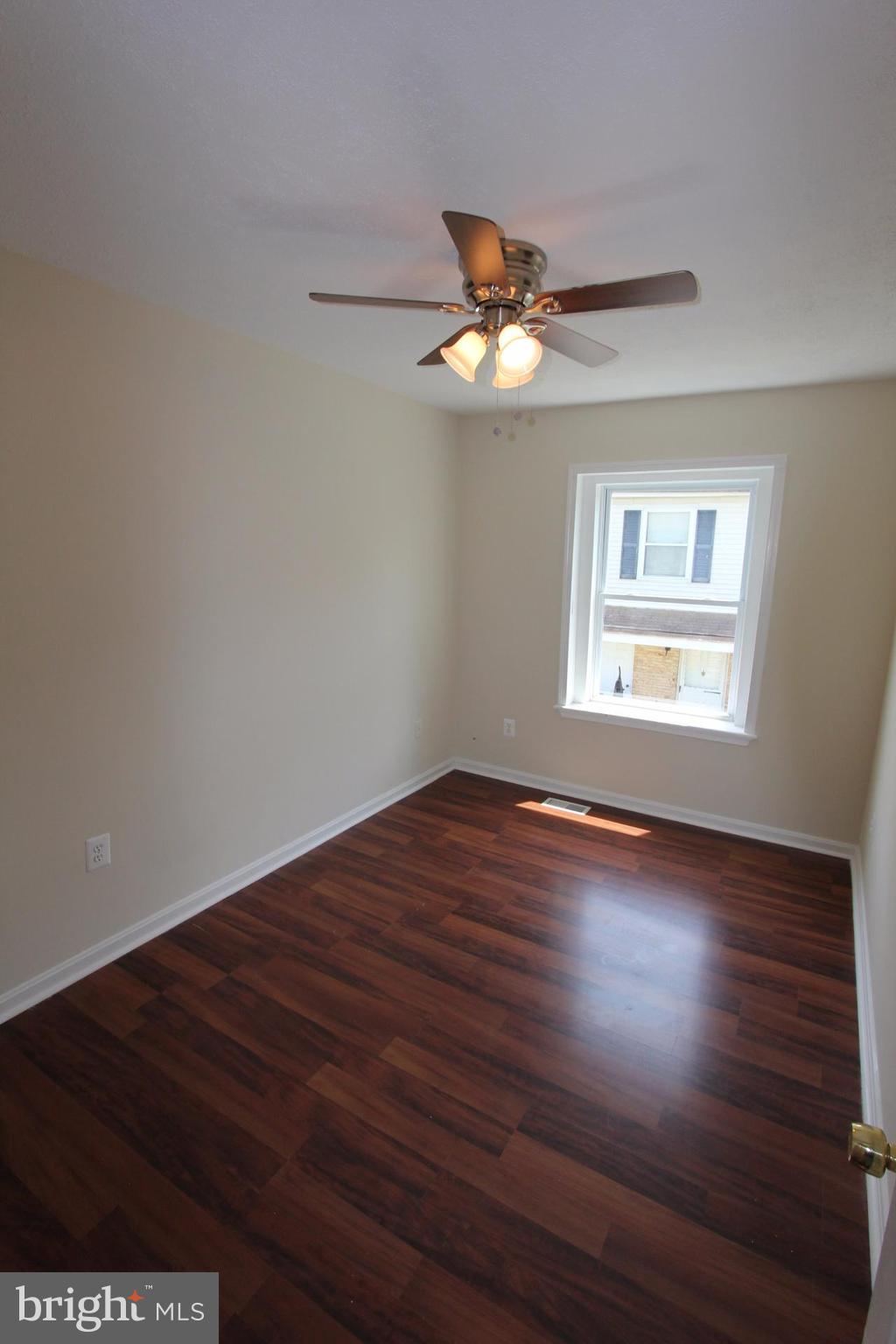 HERITAGE SQUARE - Residential