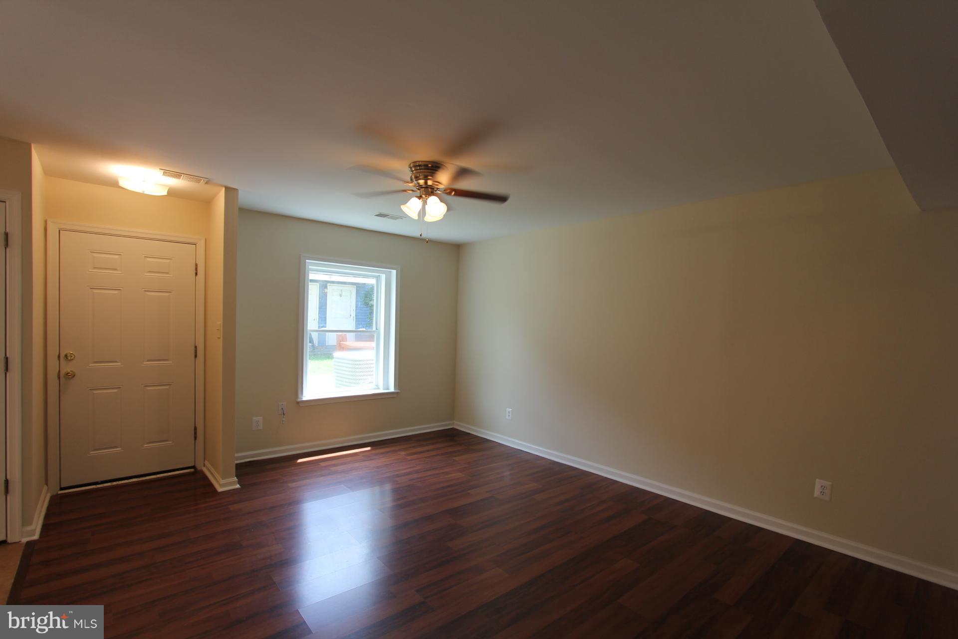 HERITAGE SQUARE - Residential