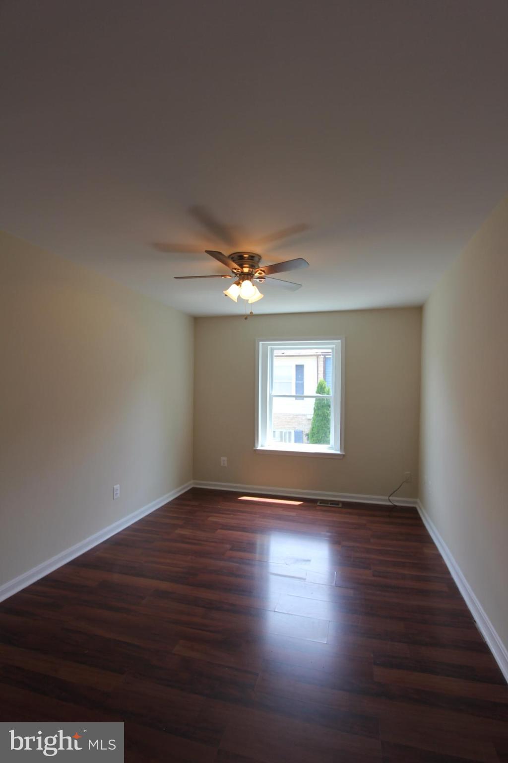 HERITAGE SQUARE - Residential