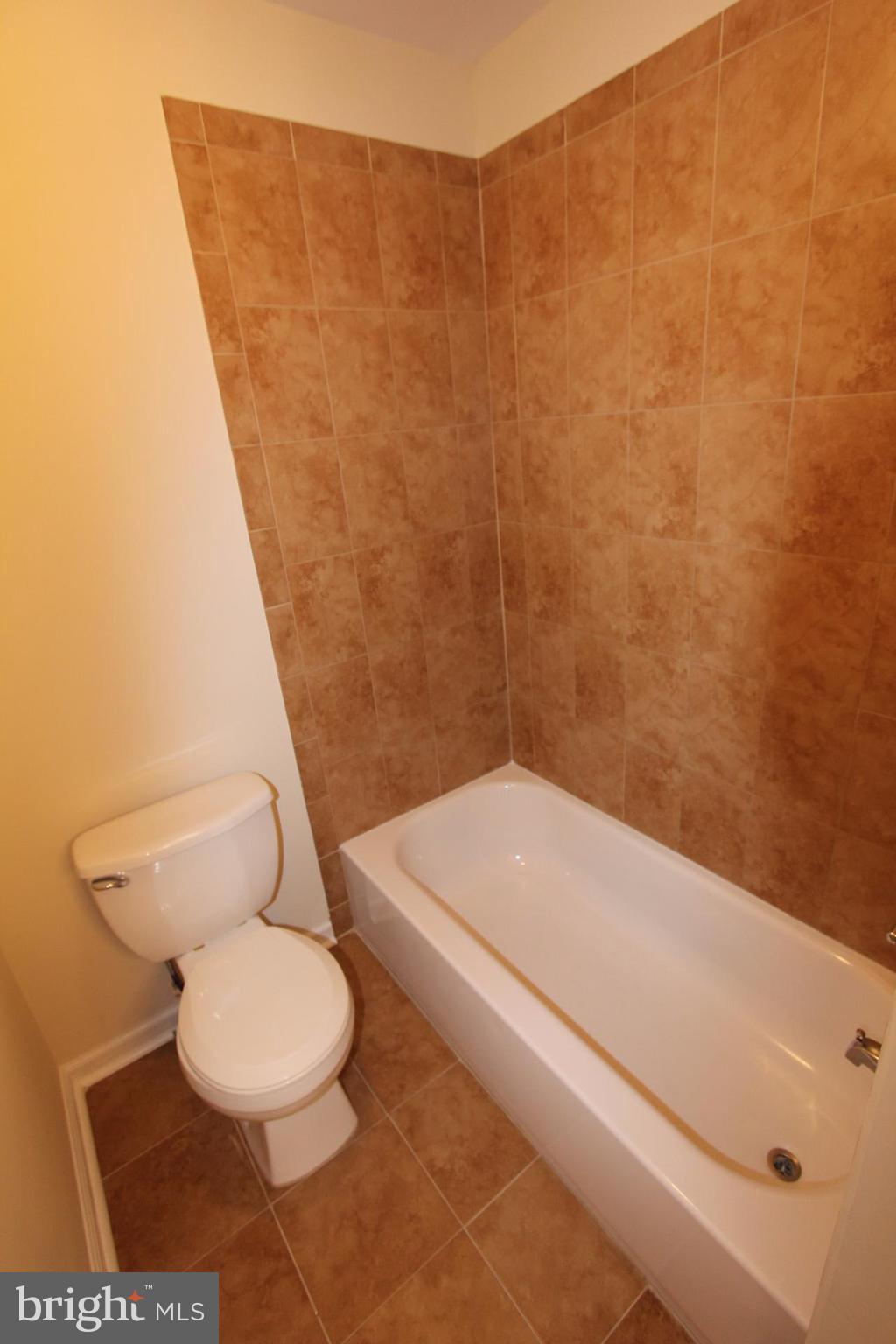 HERITAGE SQUARE - Residential