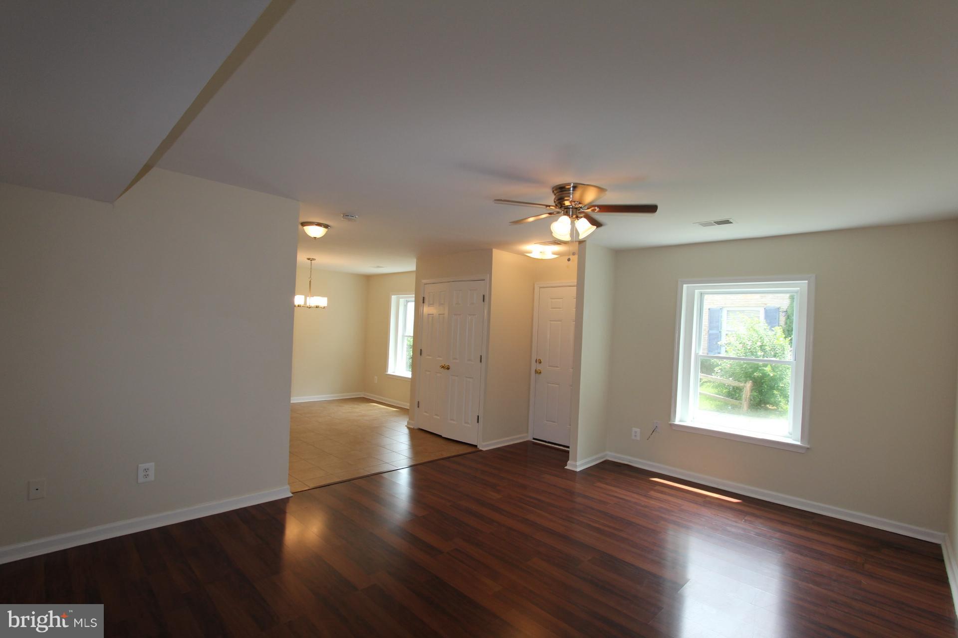 HERITAGE SQUARE - Residential