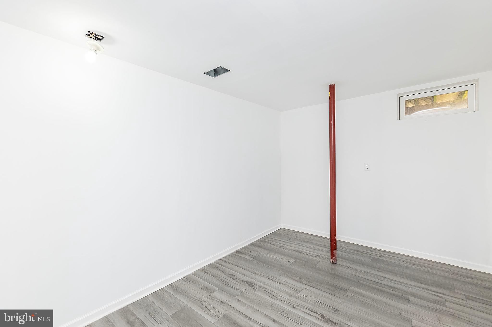 THE VILLAGE OF WASHINGTON TRAIL WEST - Residential