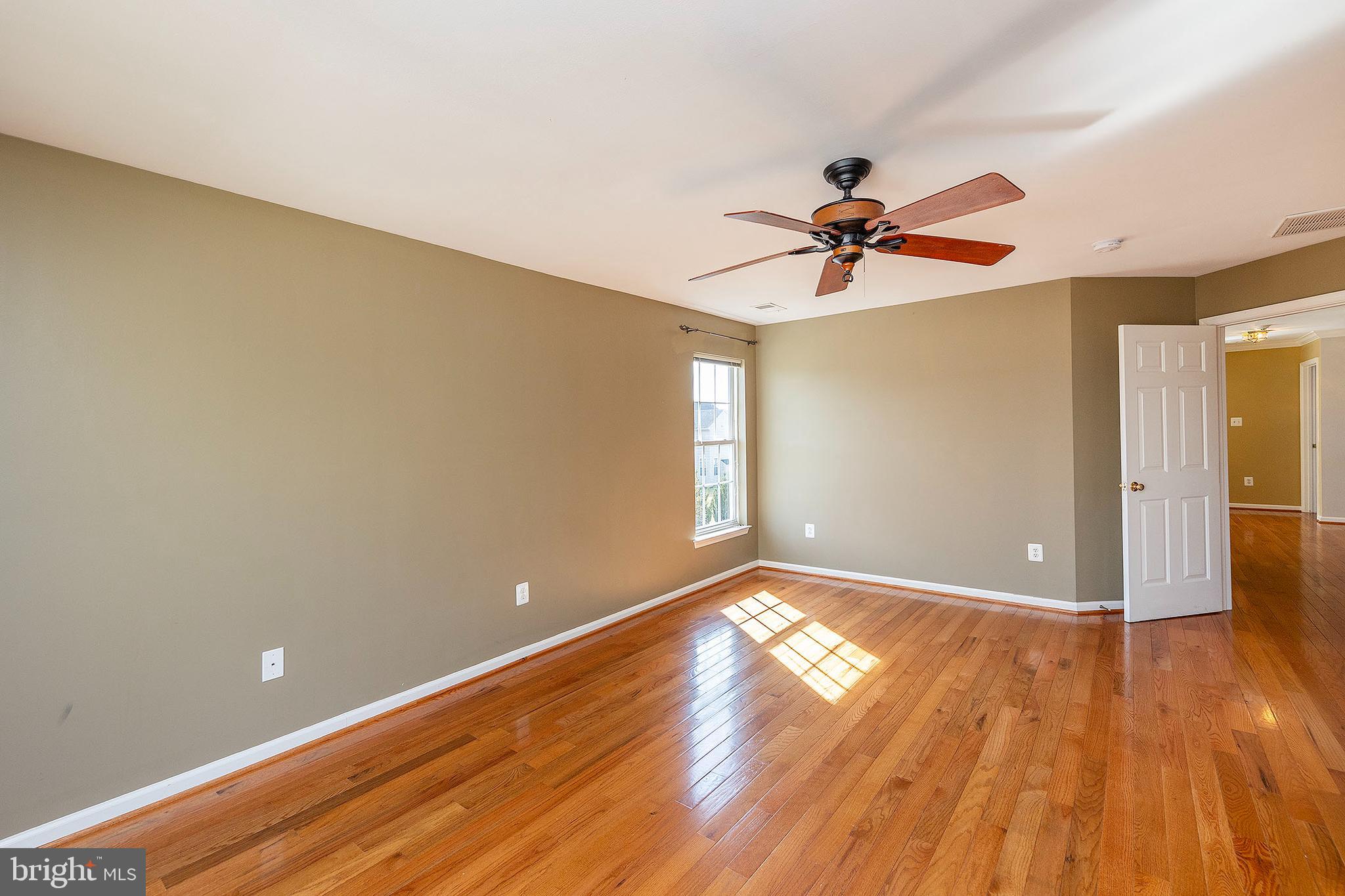 THE VILLAGE OF WASHINGTON TRAIL WEST - Residential