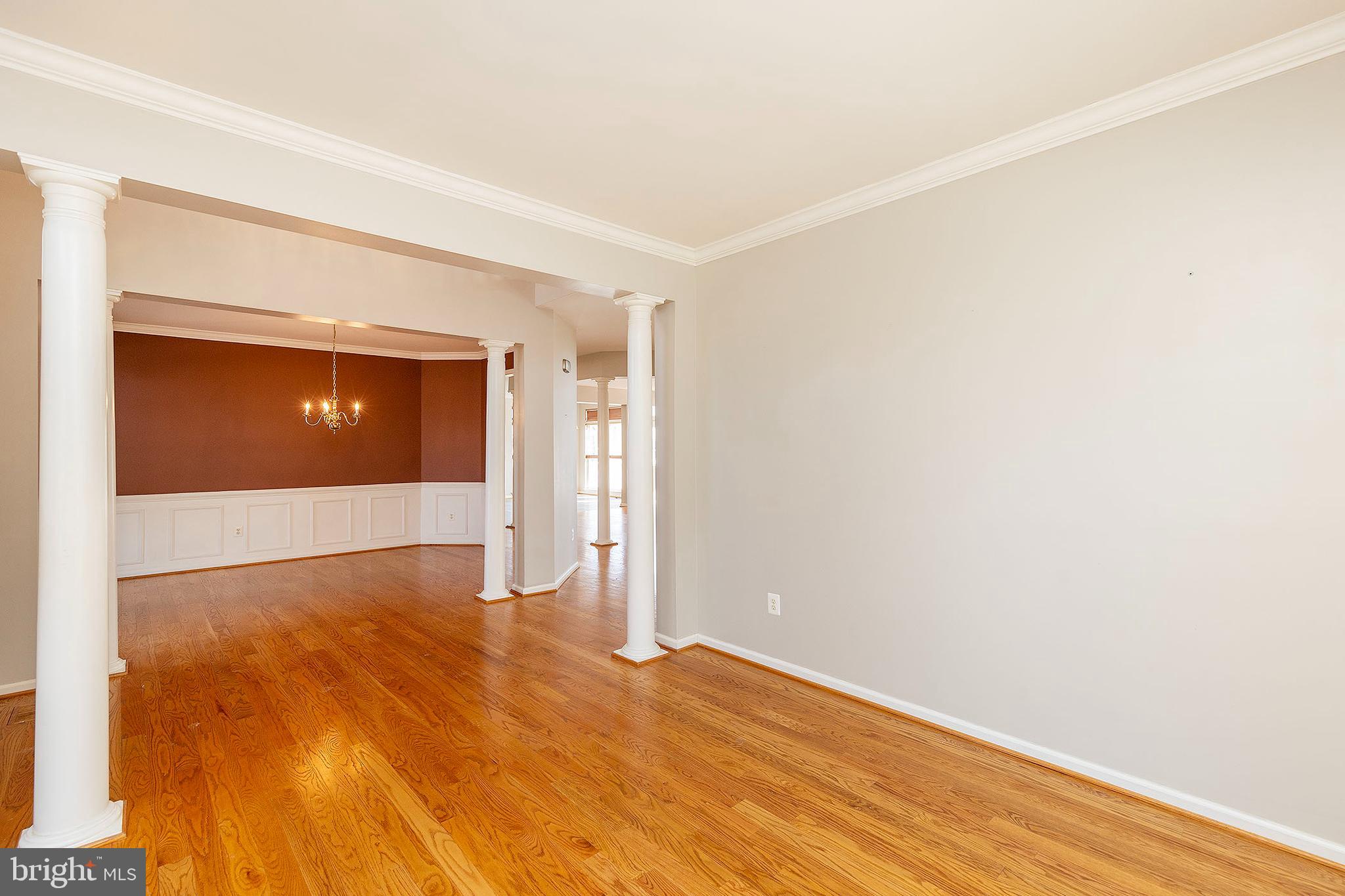 THE VILLAGE OF WASHINGTON TRAIL WEST - Residential